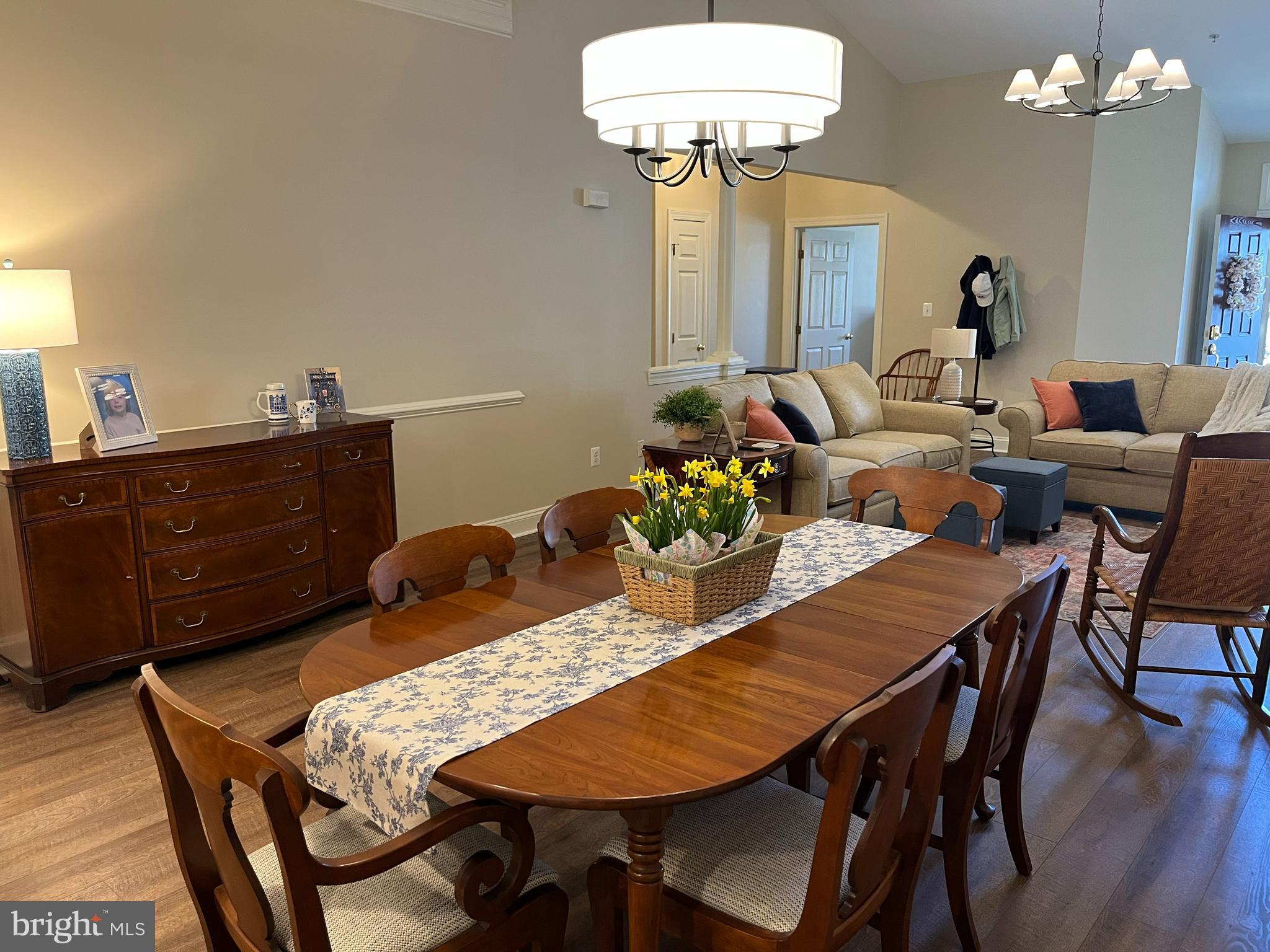 SOUTH RIVER COLONY - Residential