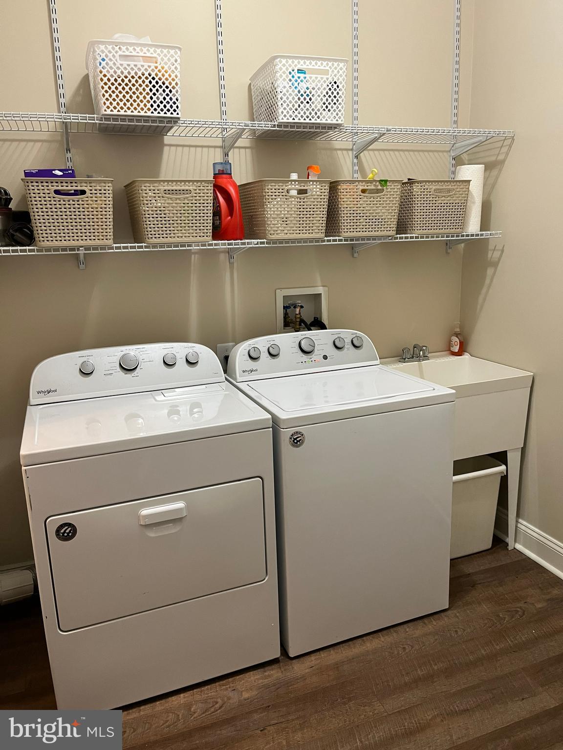 SOUTH RIVER COLONY - Residential