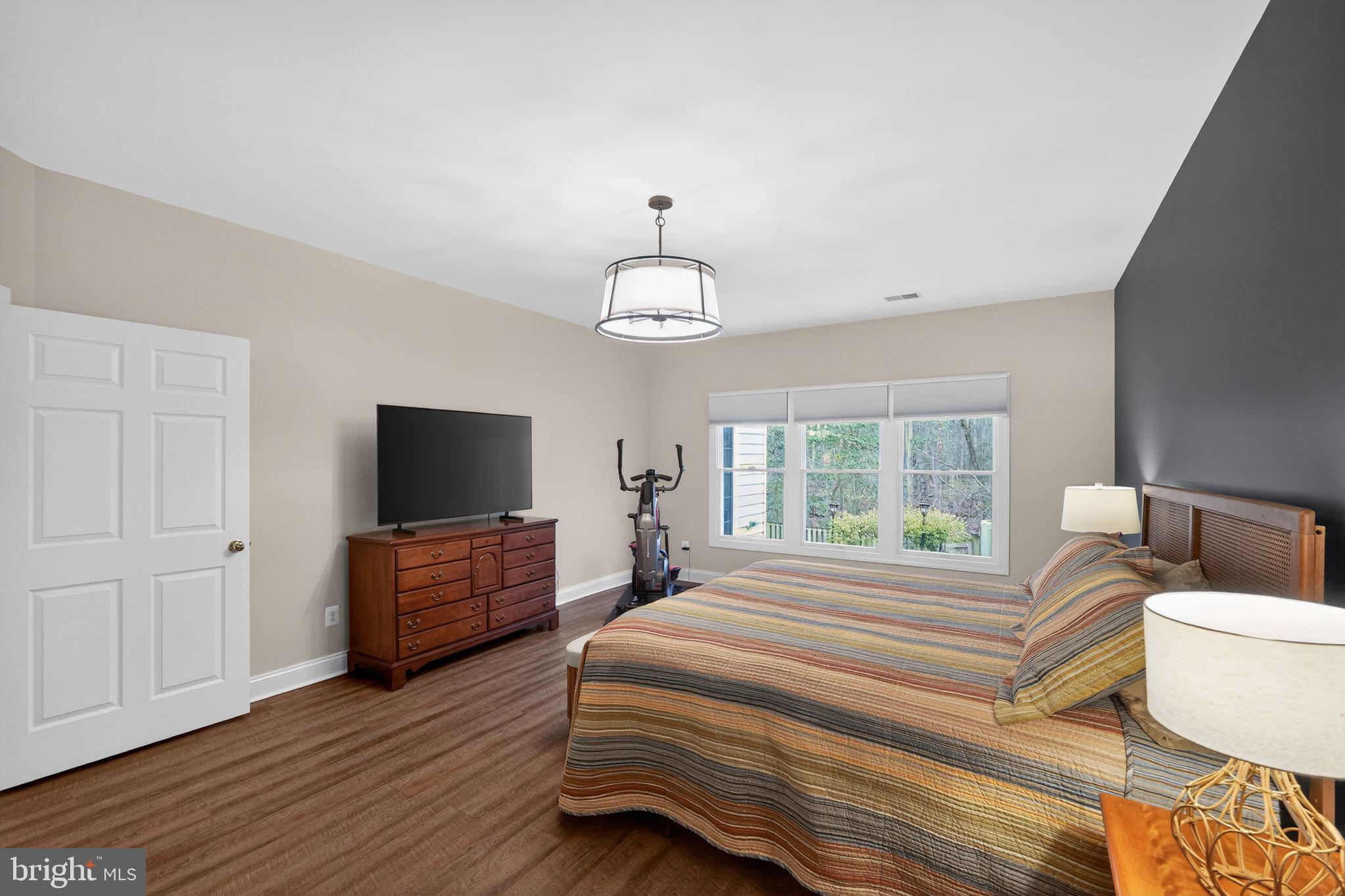 SOUTH RIVER COLONY - Residential