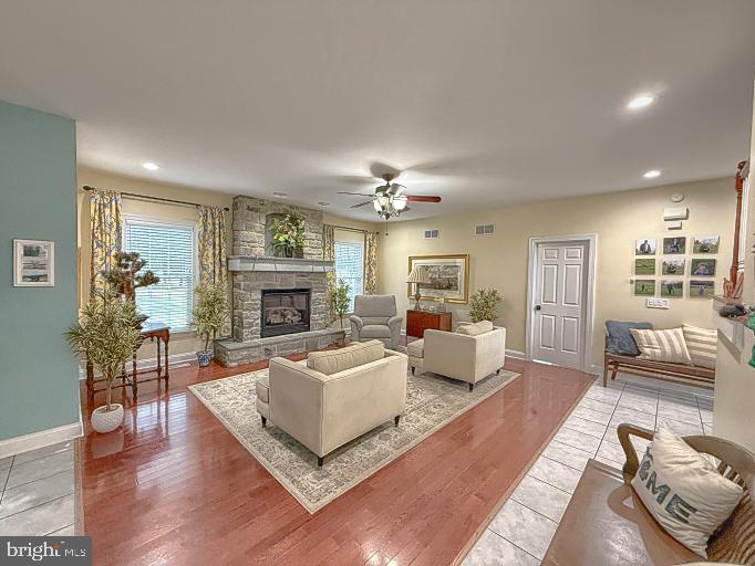 SOUTHRIDGE - Residential