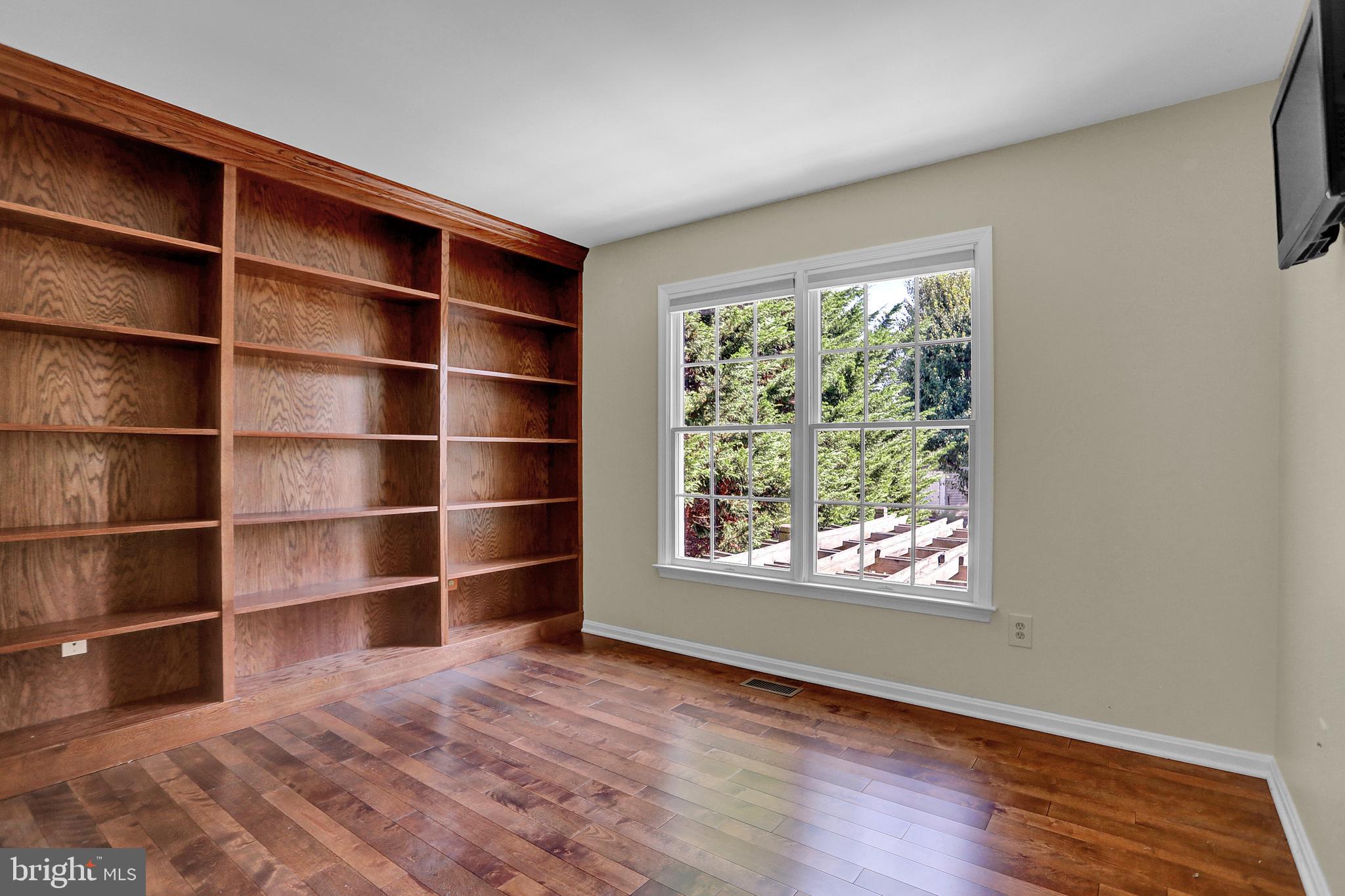 BRIERHILL ESTATES - Residential