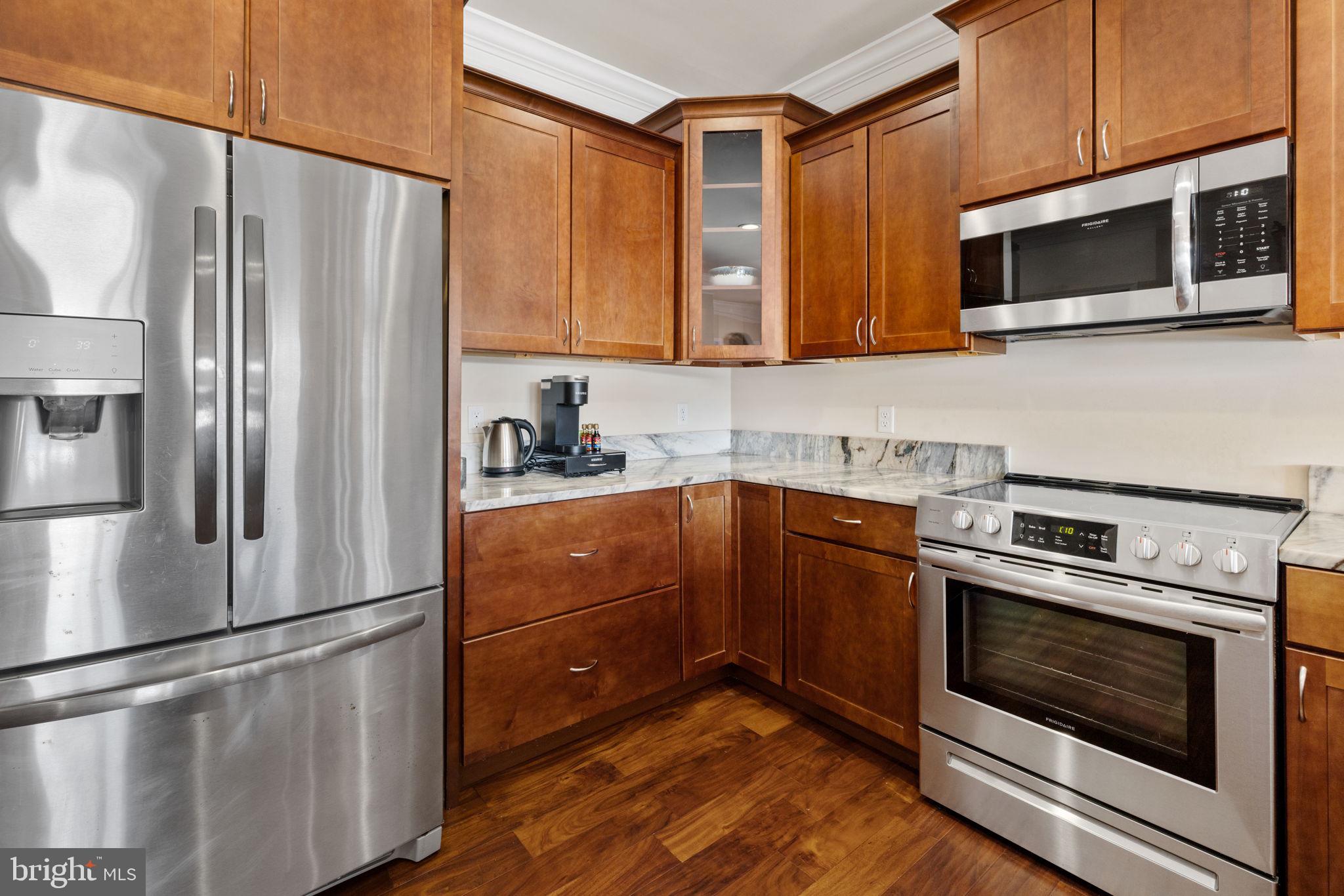 LAKE LAND OR - Residential