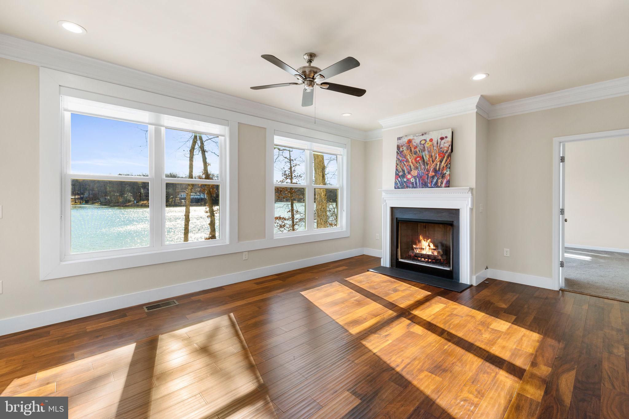 LAKE LAND OR - Residential