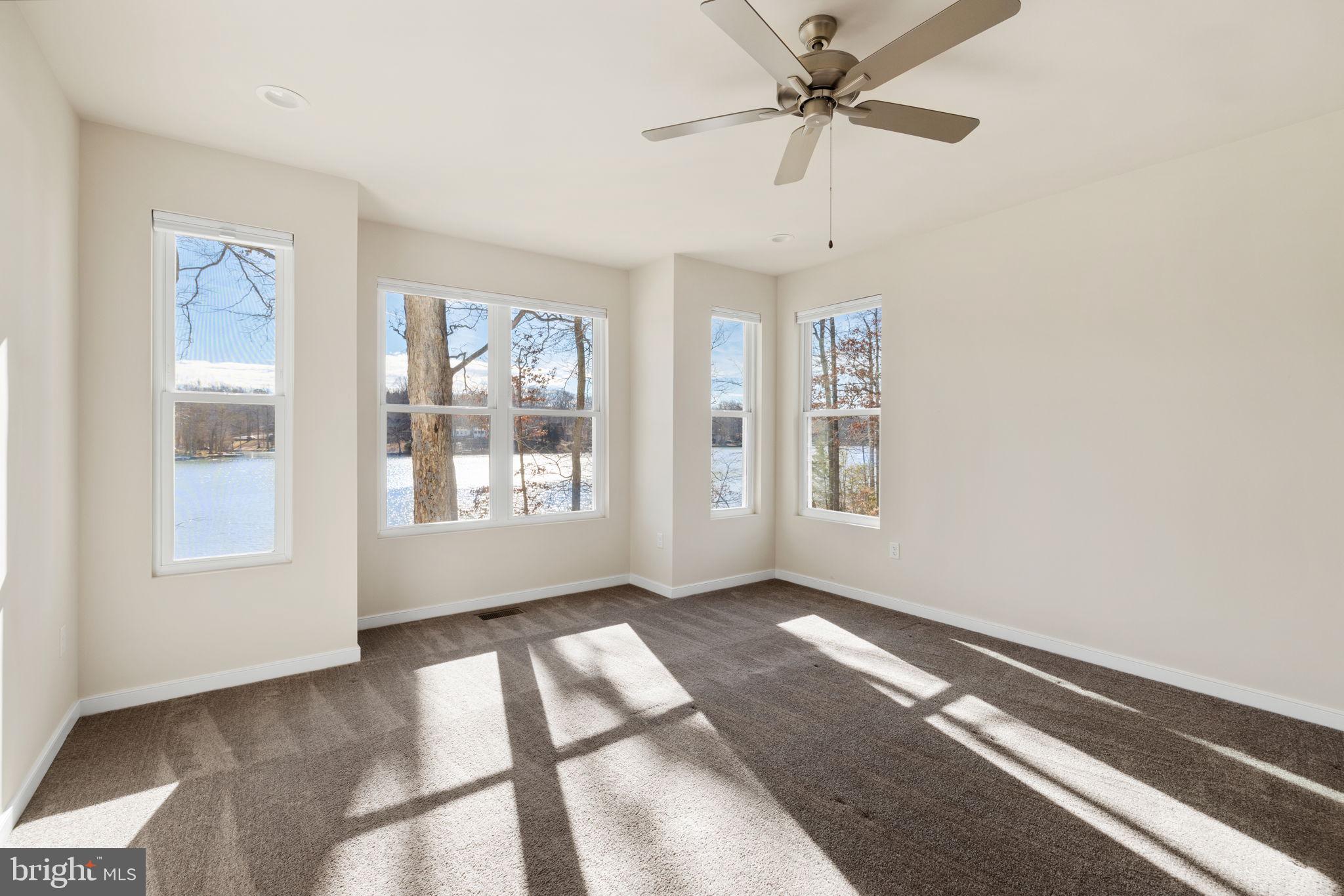 LAKE LAND OR - Residential