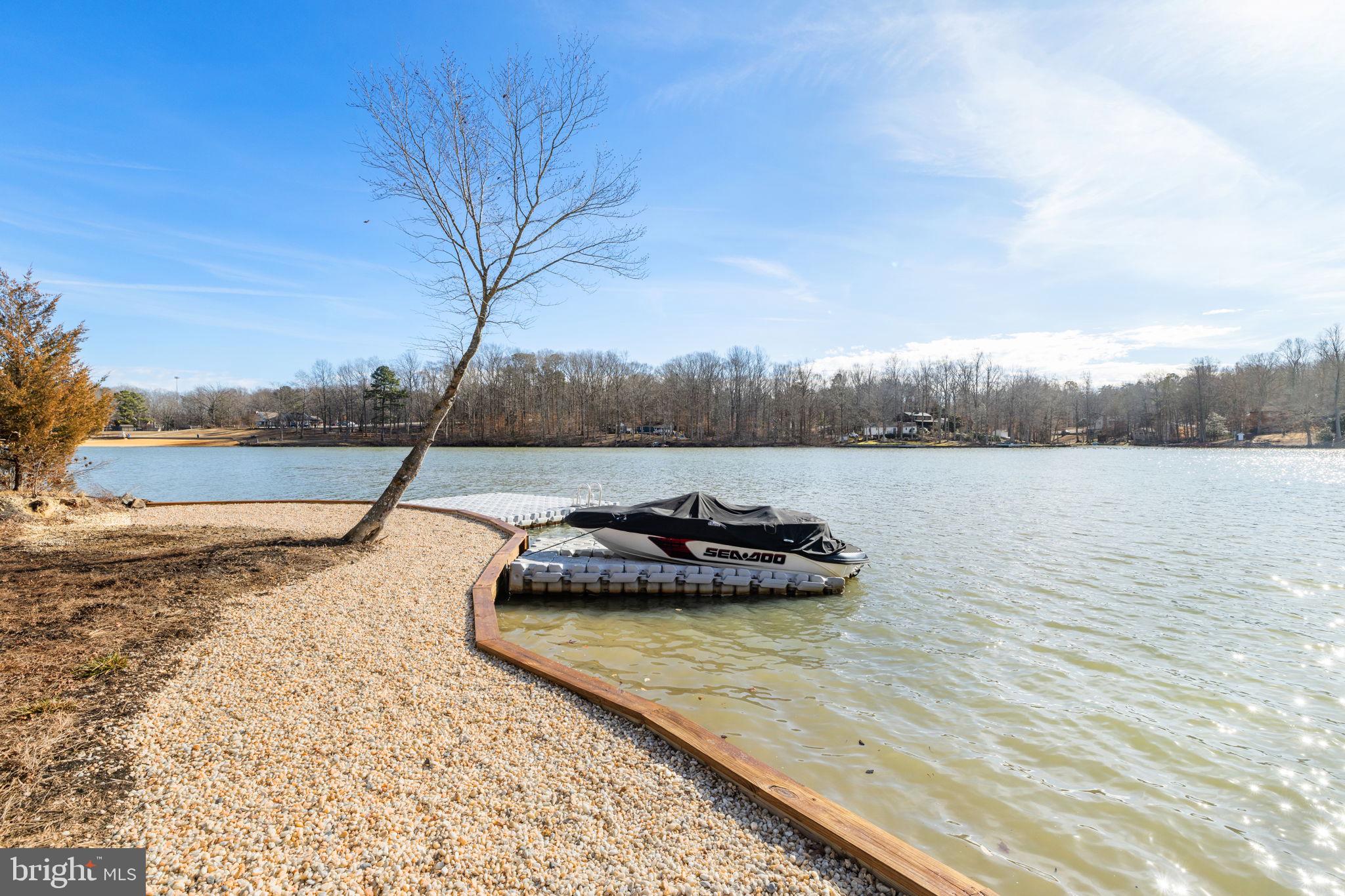 LAKE LAND OR - Residential