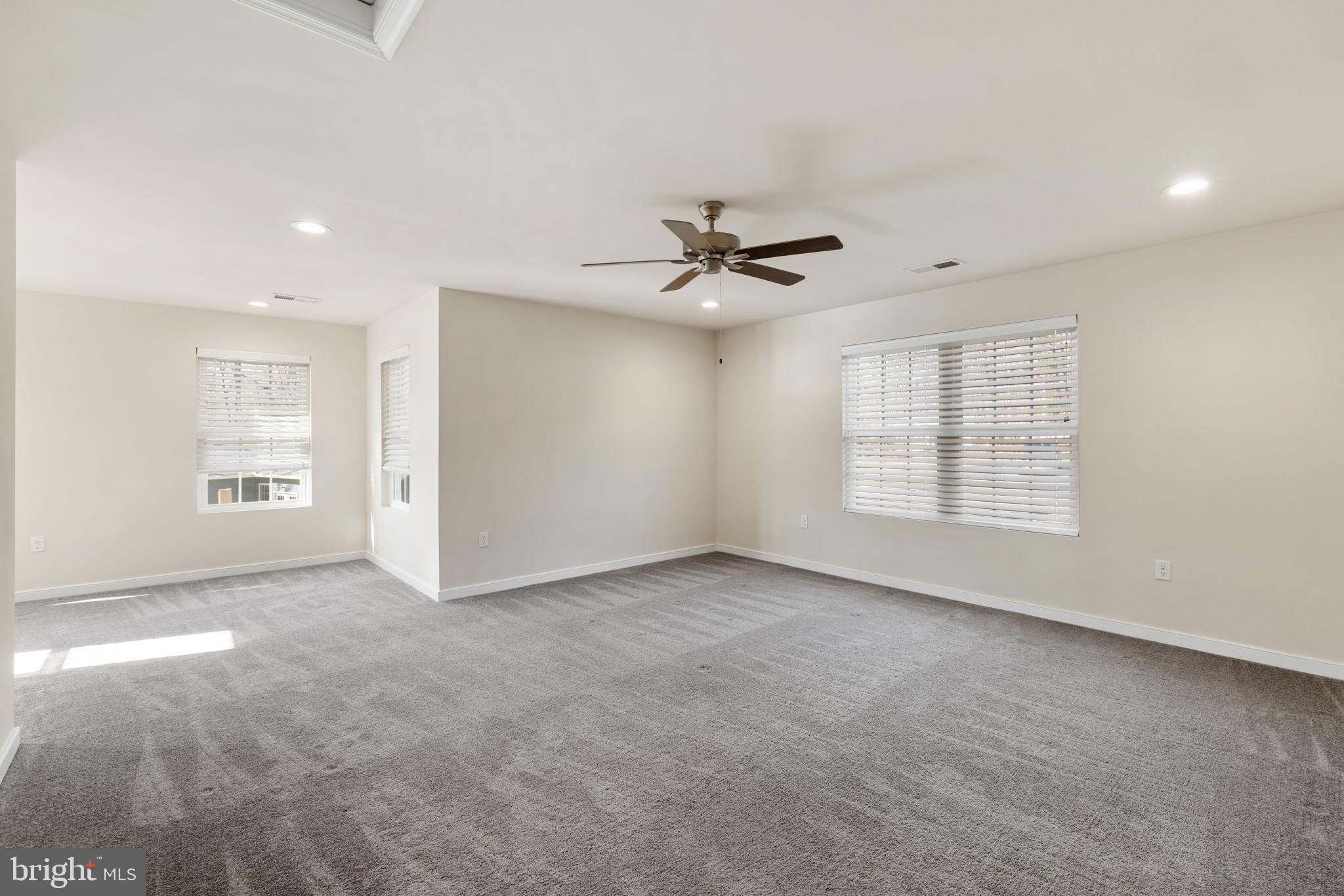 LAKE LAND OR - Residential