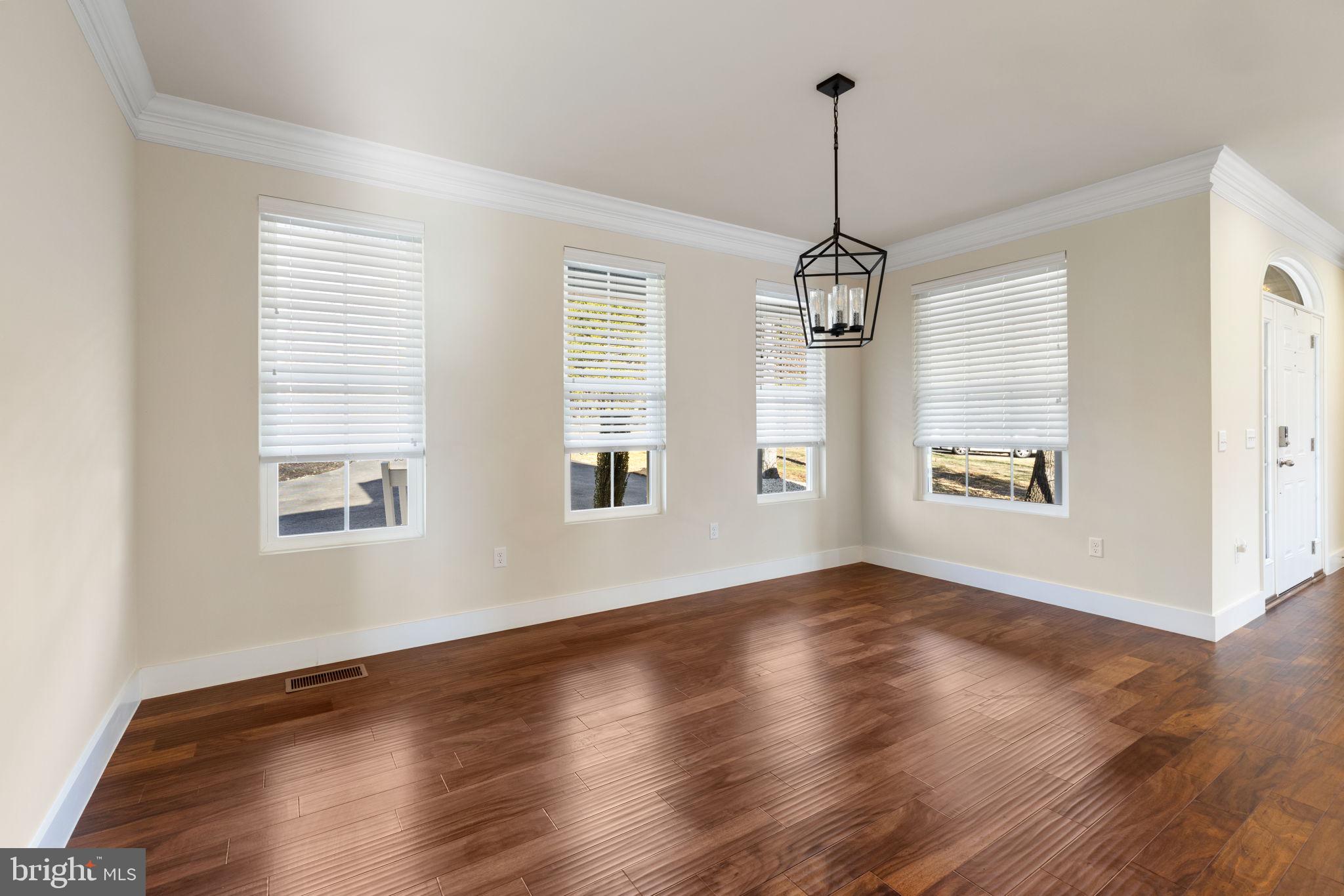 LAKE LAND OR - Residential