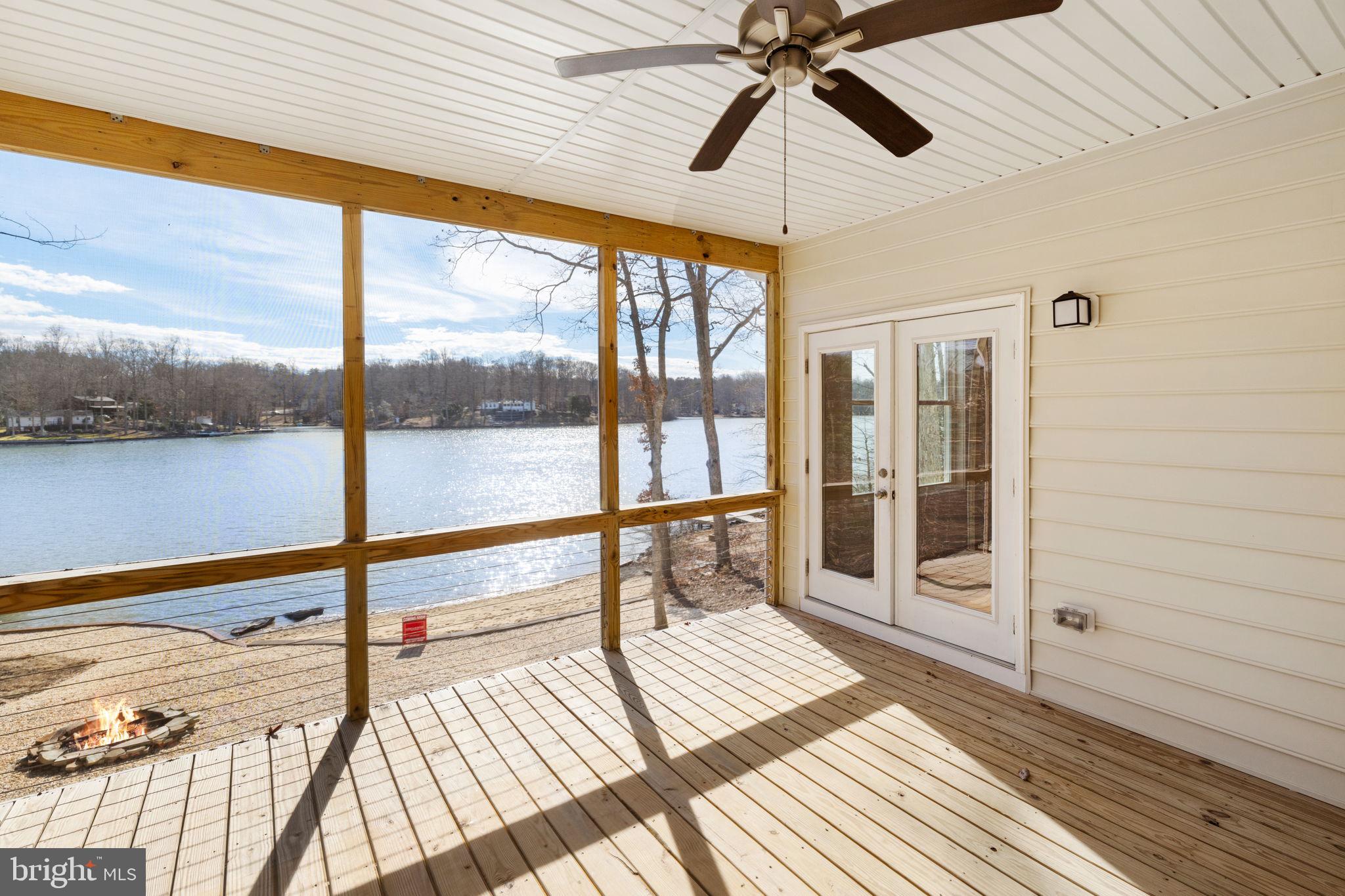 LAKE LAND OR - Residential