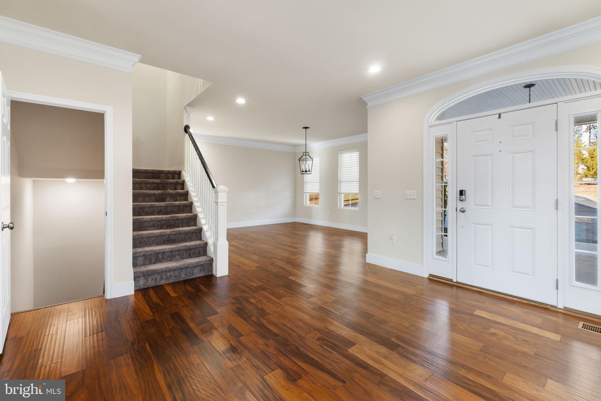 LAKE LAND OR - Residential