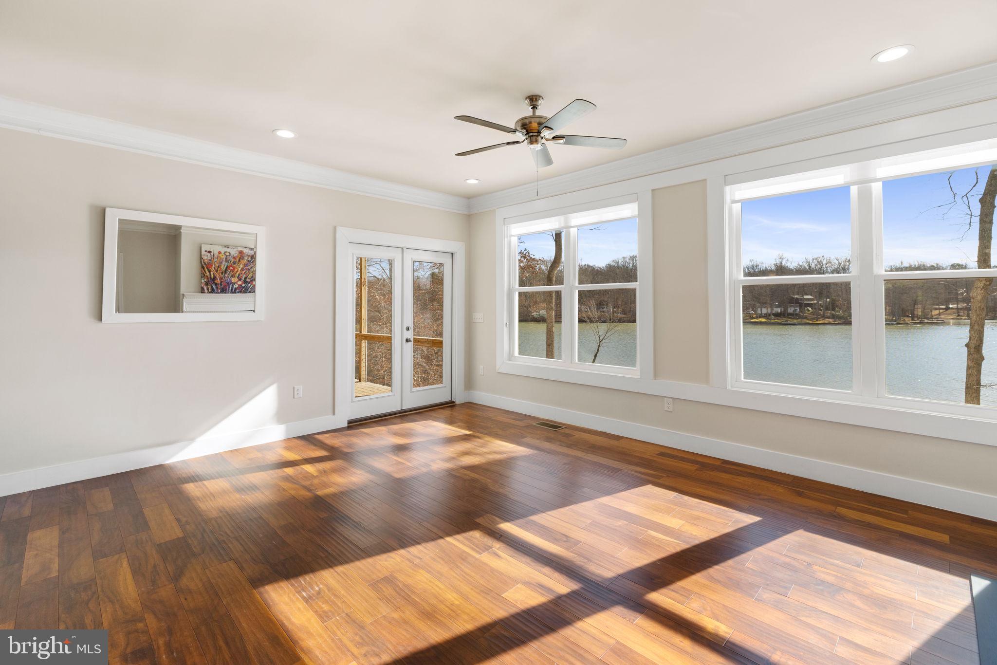 LAKE LAND OR - Residential