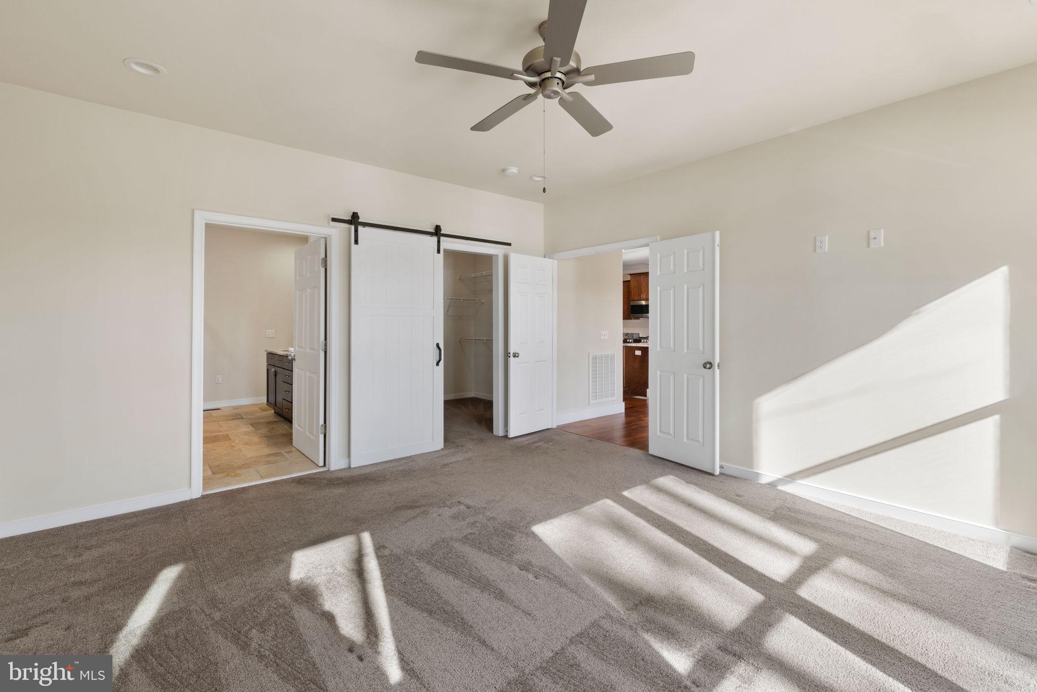 LAKE LAND OR - Residential