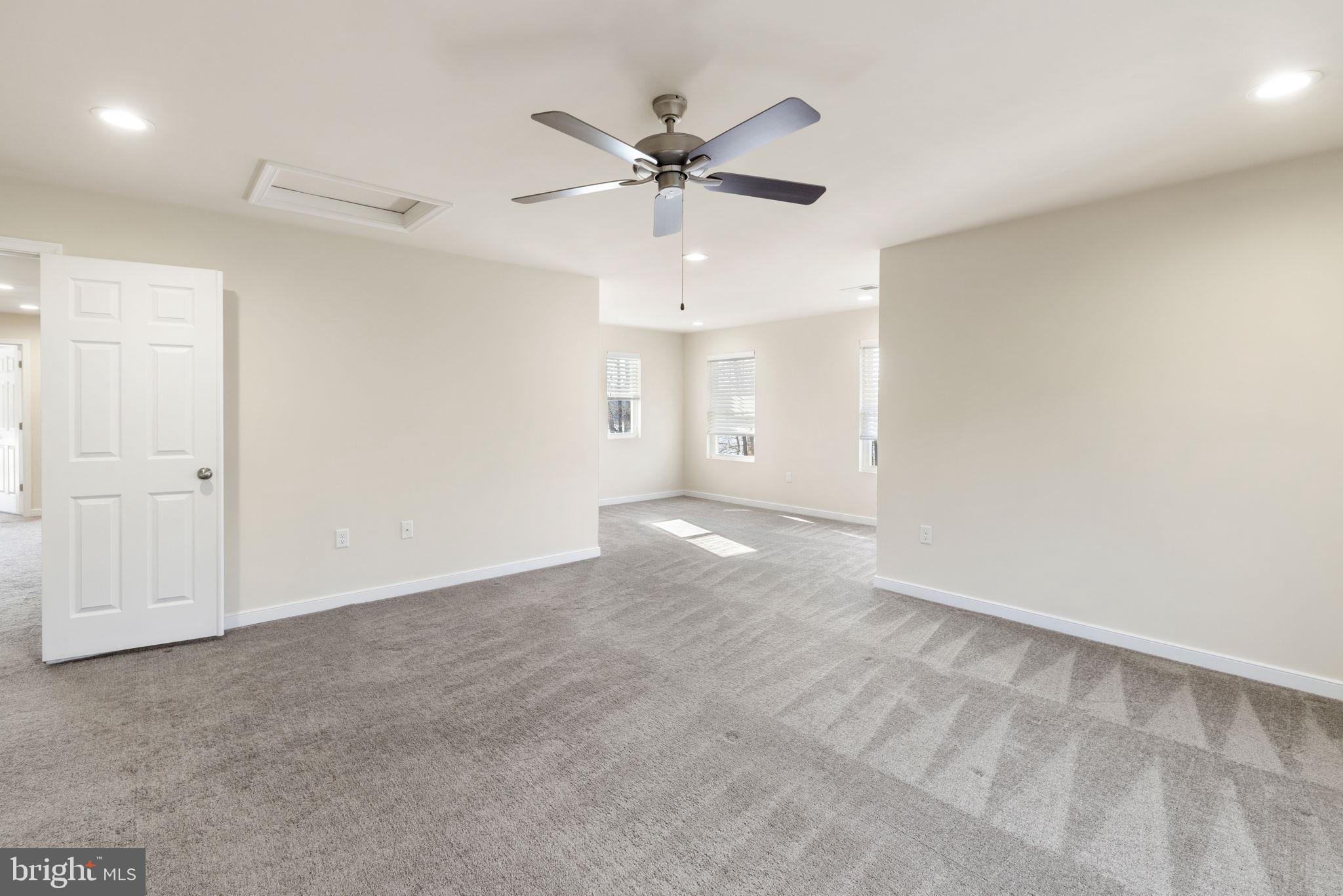 LAKE LAND OR - Residential