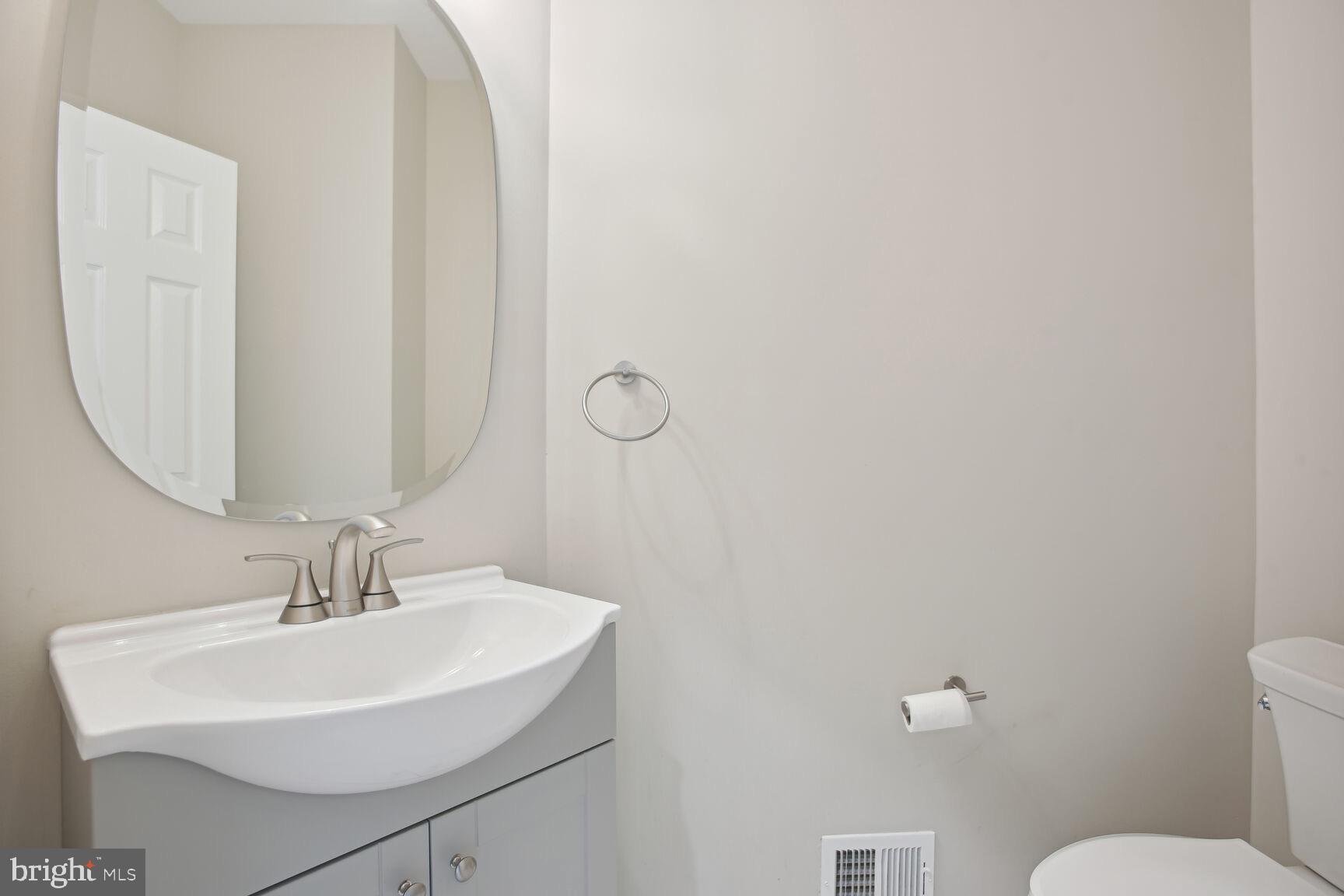 BROADLANDS - Residential Lease