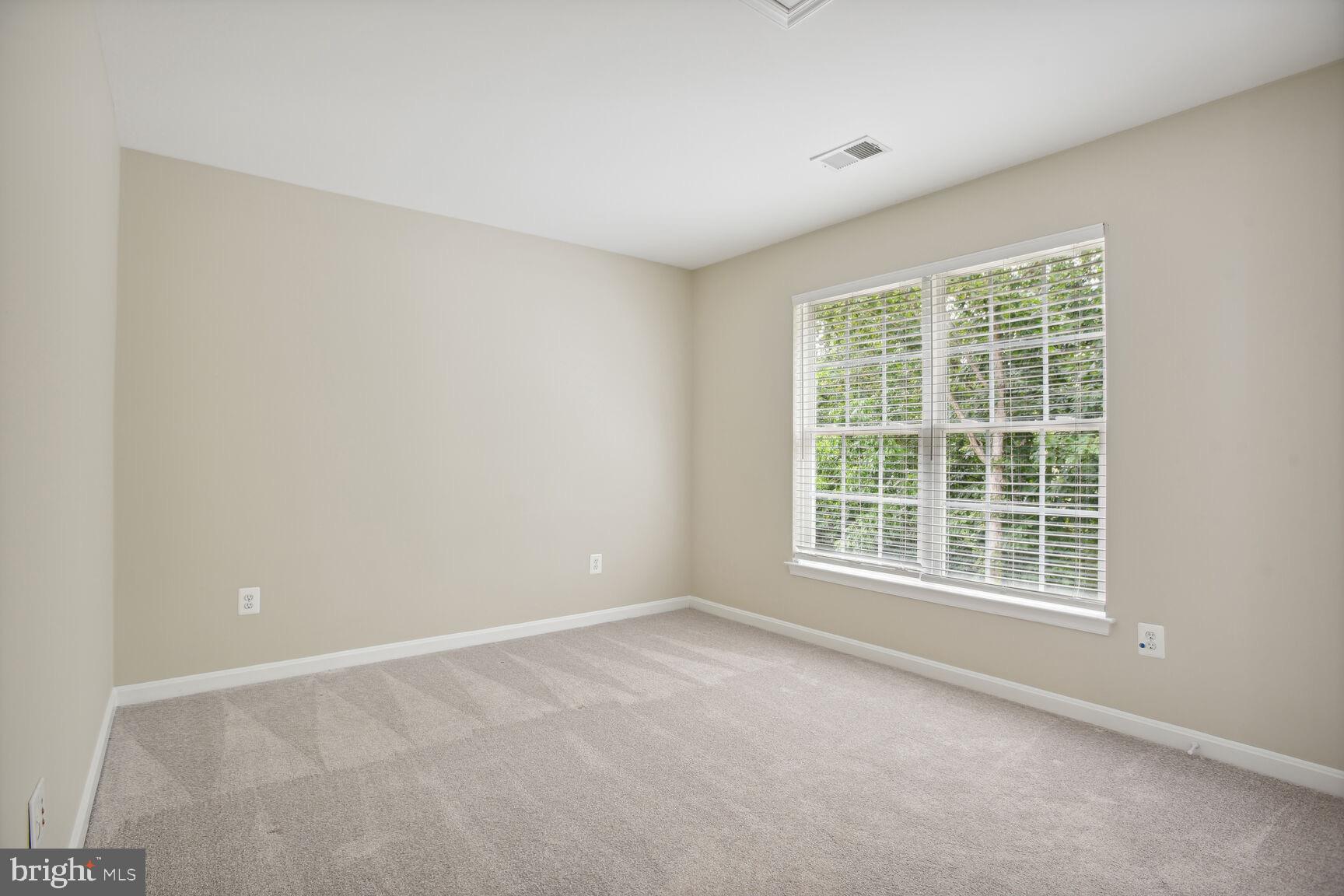 BROADLANDS - Residential Lease