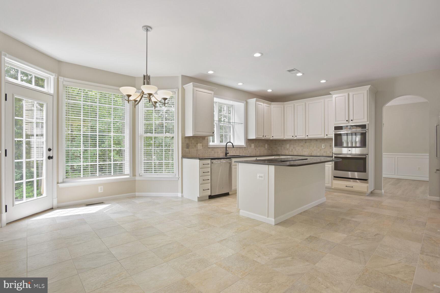 BROADLANDS - Residential Lease