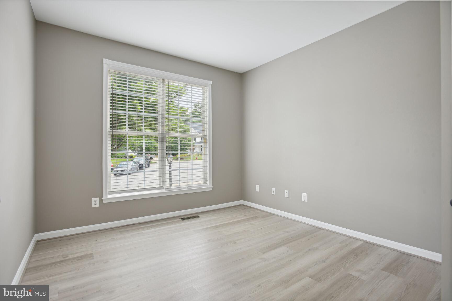 BROADLANDS - Residential Lease