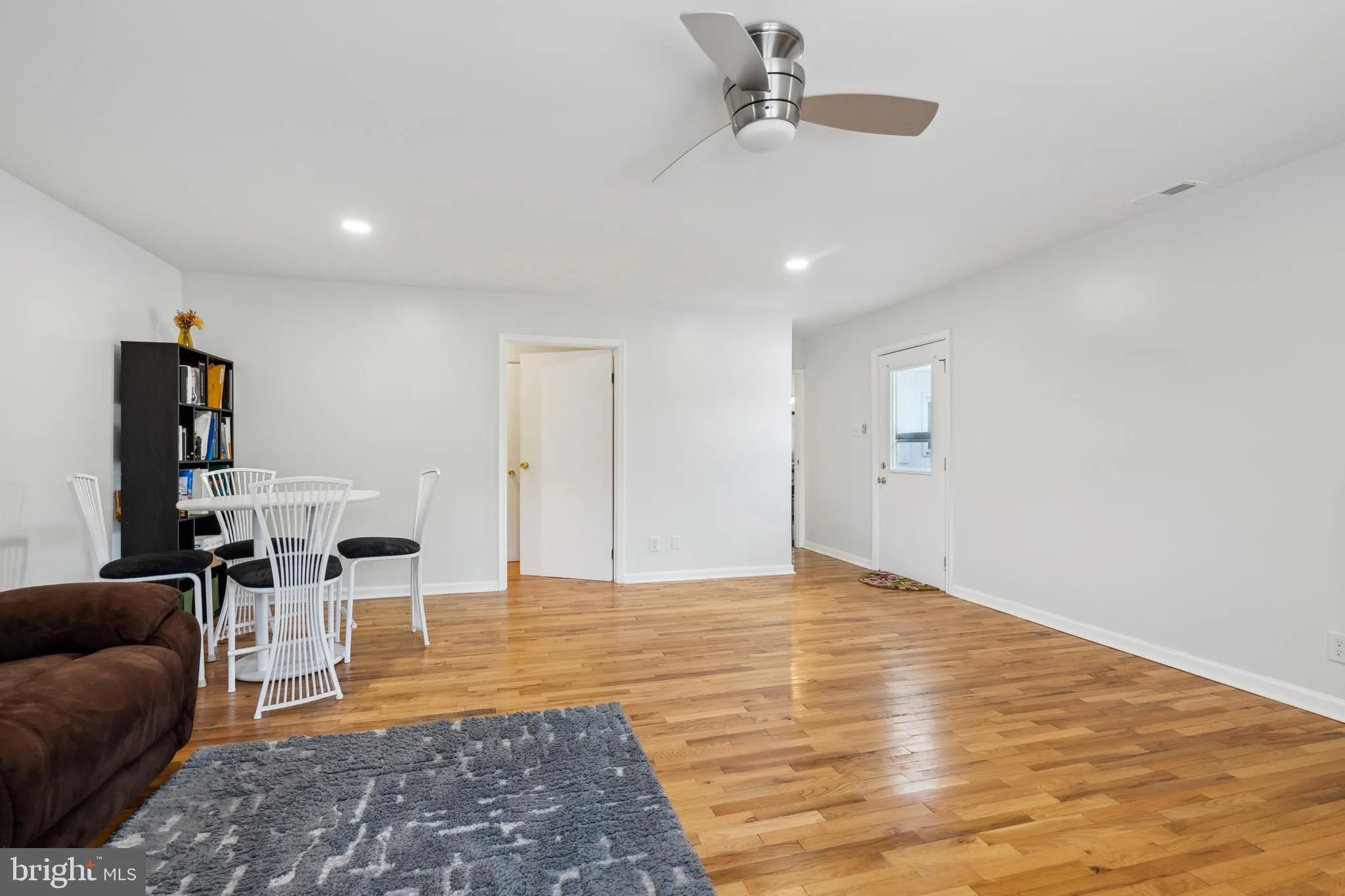Philadelphia, Pennsylvania 19115, United States, 5 Bedrooms Bedrooms, ,3 BathroomsBathrooms,Residential,Pending,11875