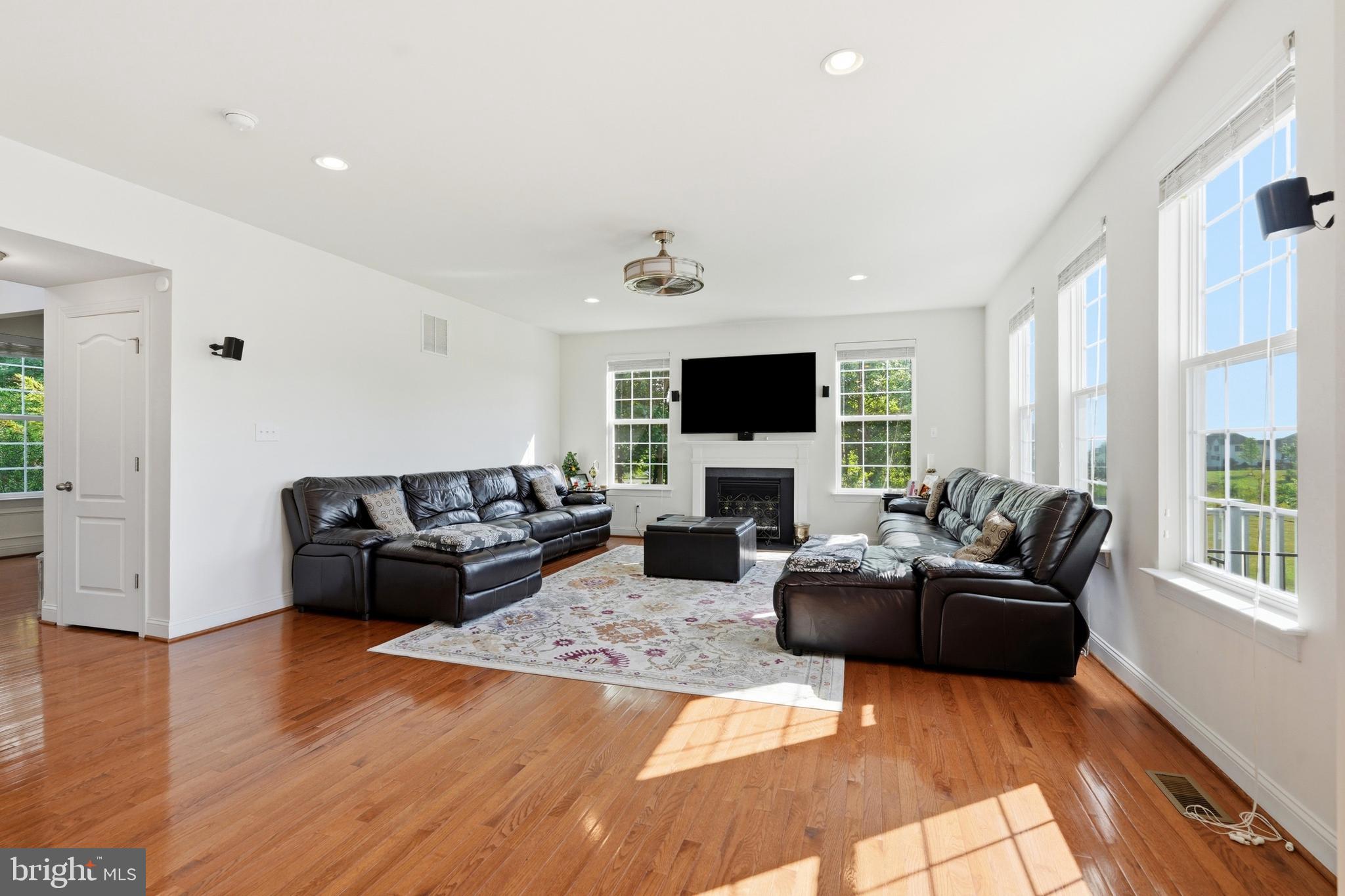 914 HILLTOWN PIKE