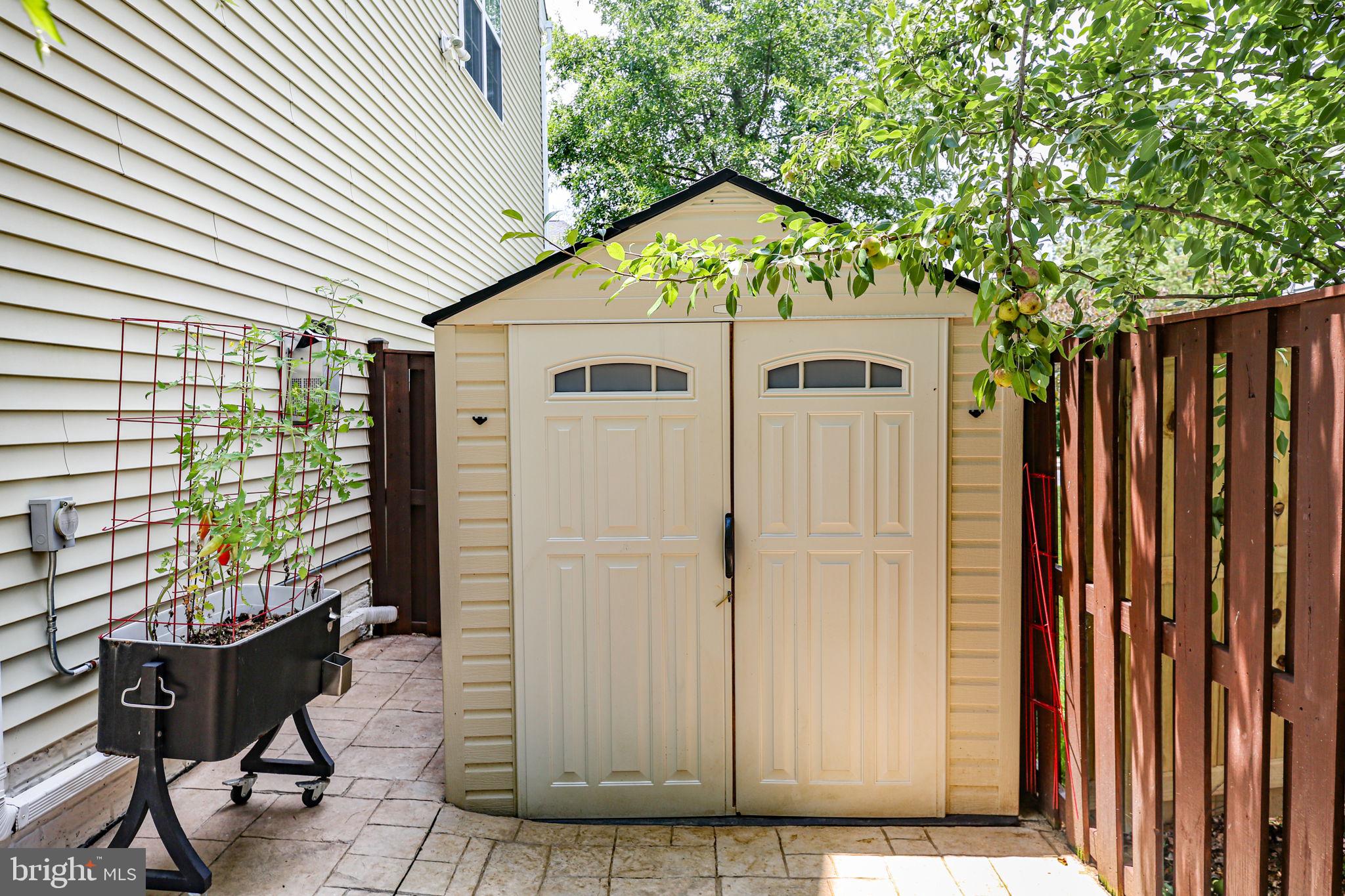 CAMBRIDGE CROSSING - Residential