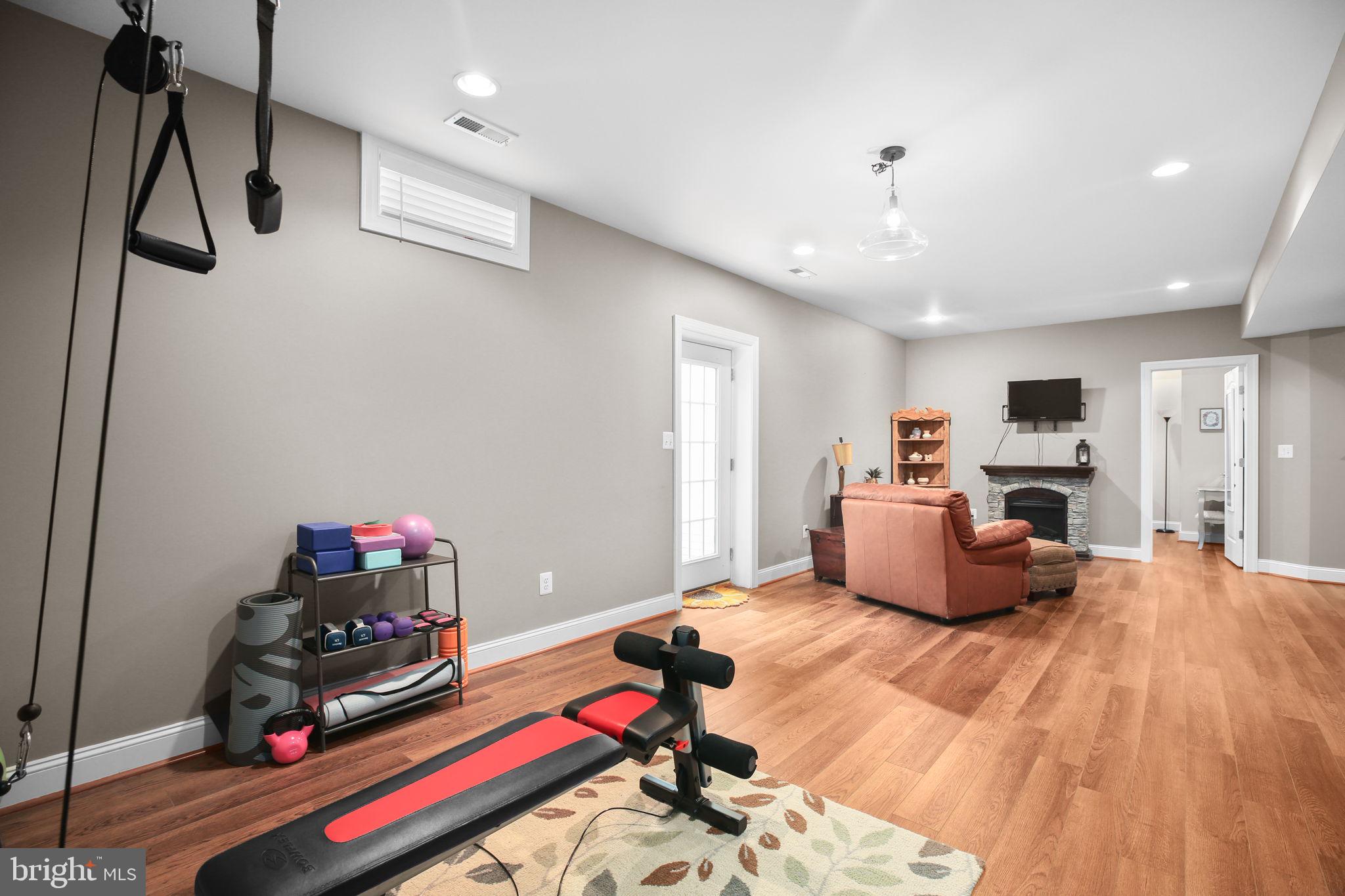 CAMBRIDGE CROSSING - Residential