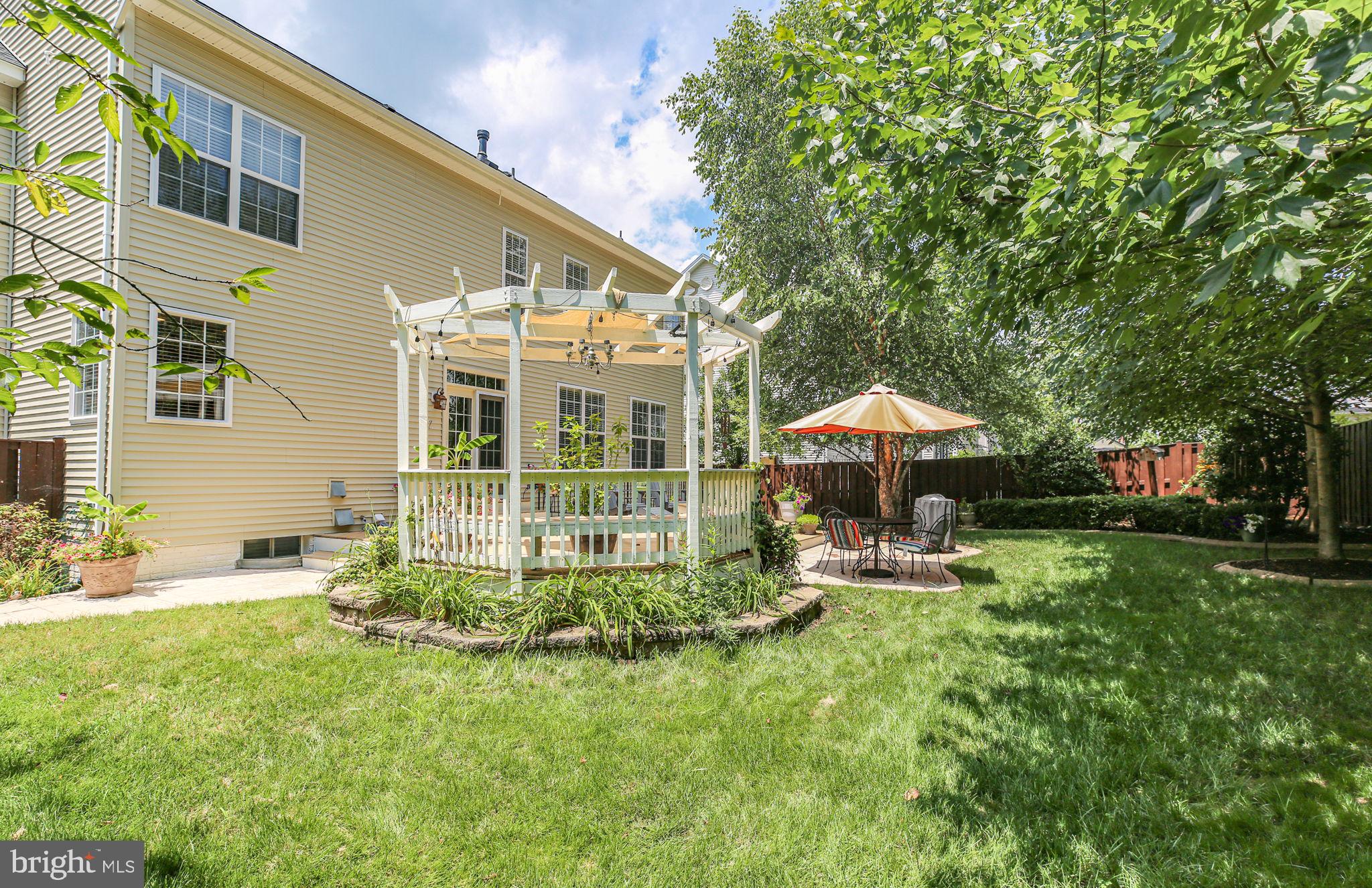 CAMBRIDGE CROSSING - Residential