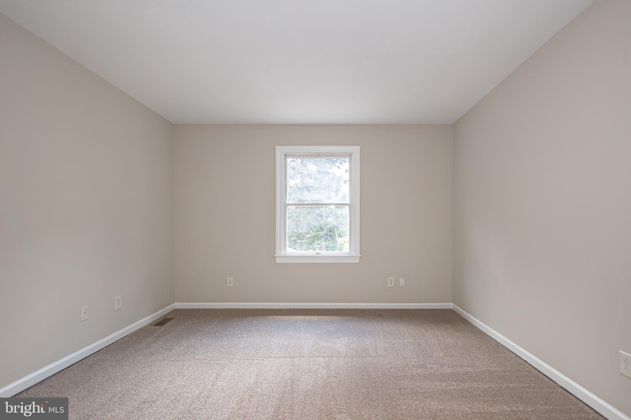 26 BOWLING GREEN AVENUE 3