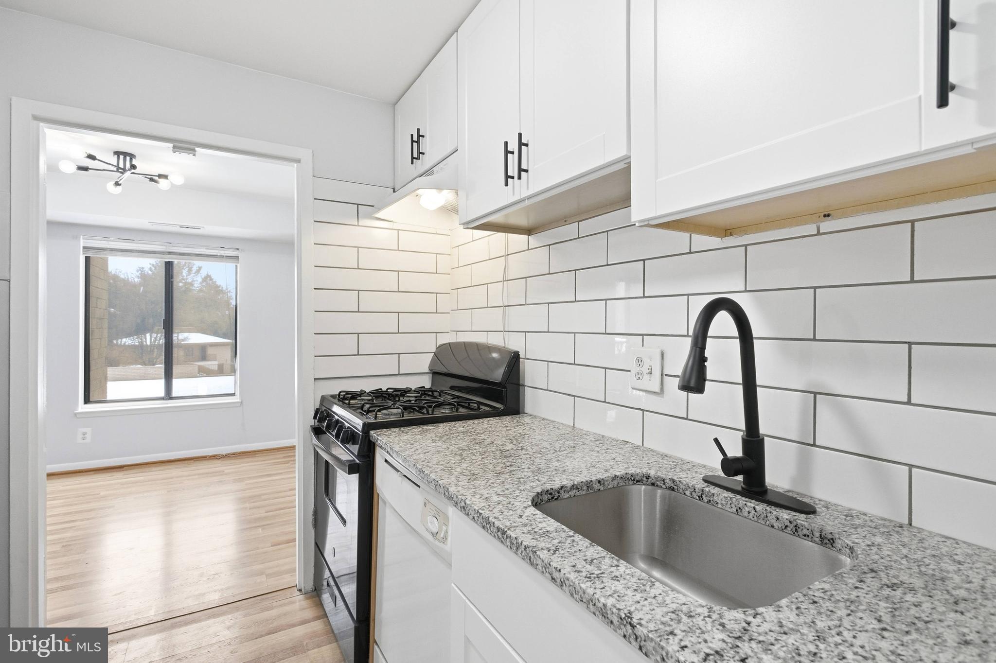 WOODLAKE TOWERS - Residential