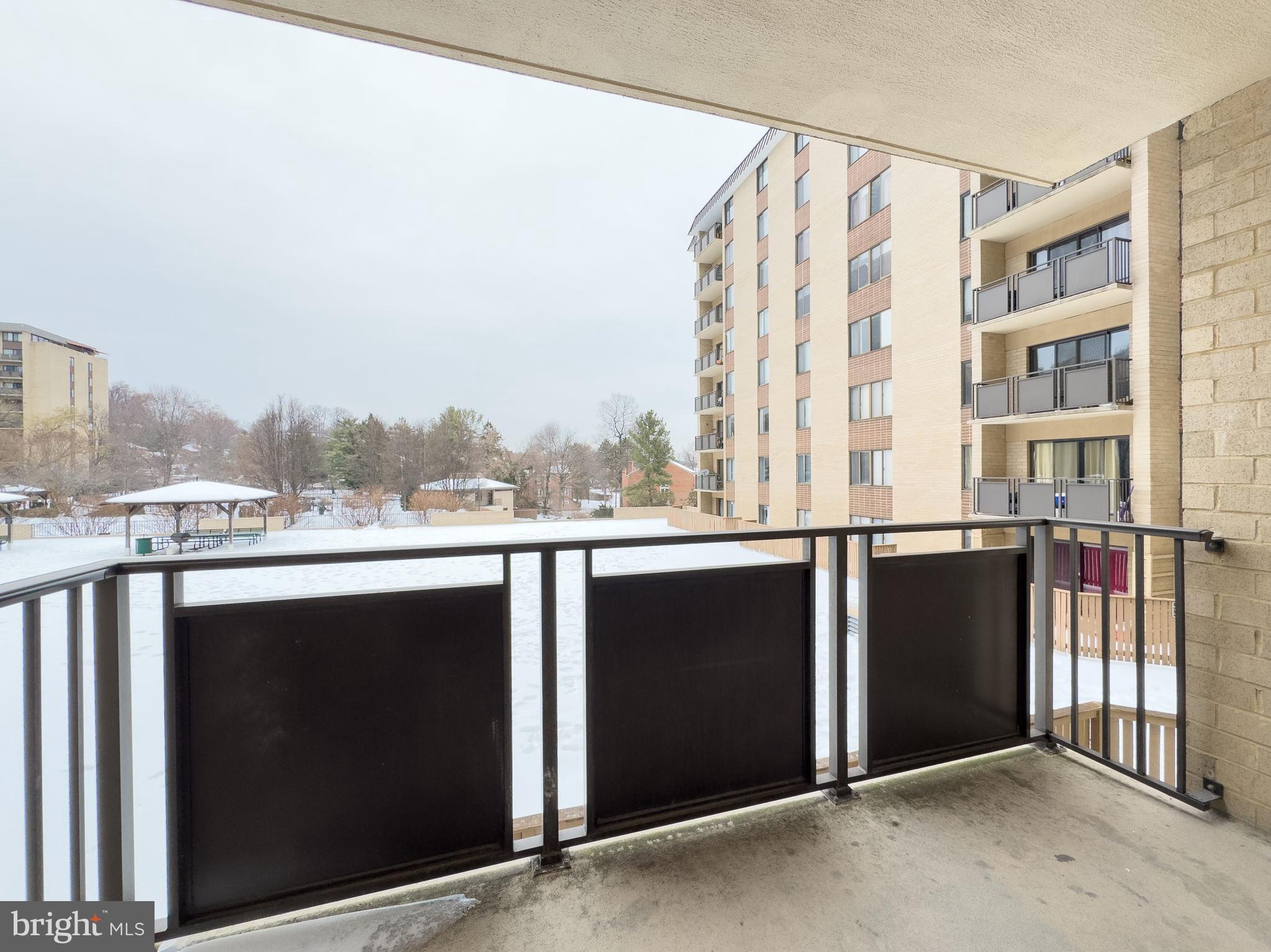 WOODLAKE TOWERS - Residential