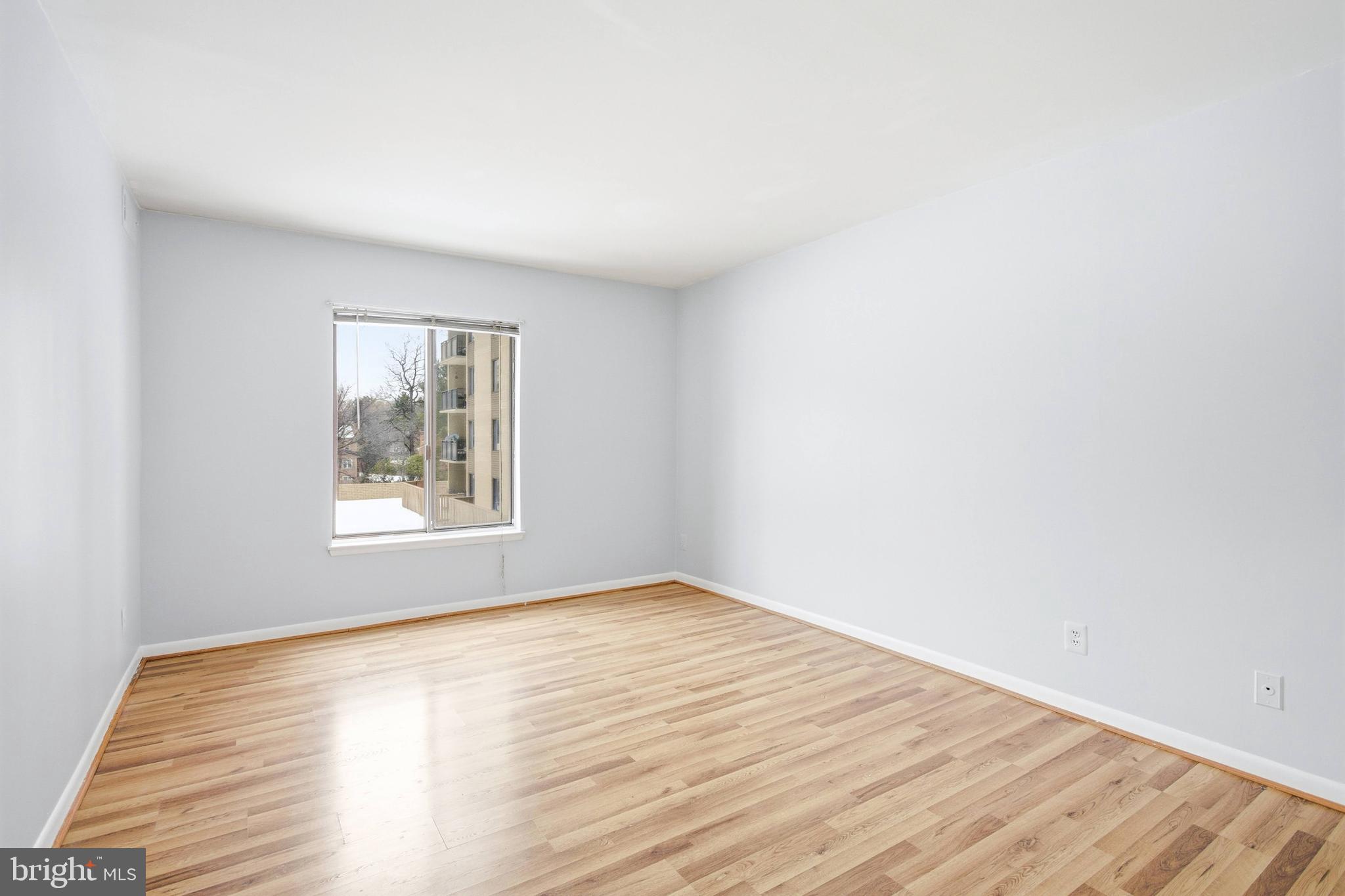 WOODLAKE TOWERS - Residential