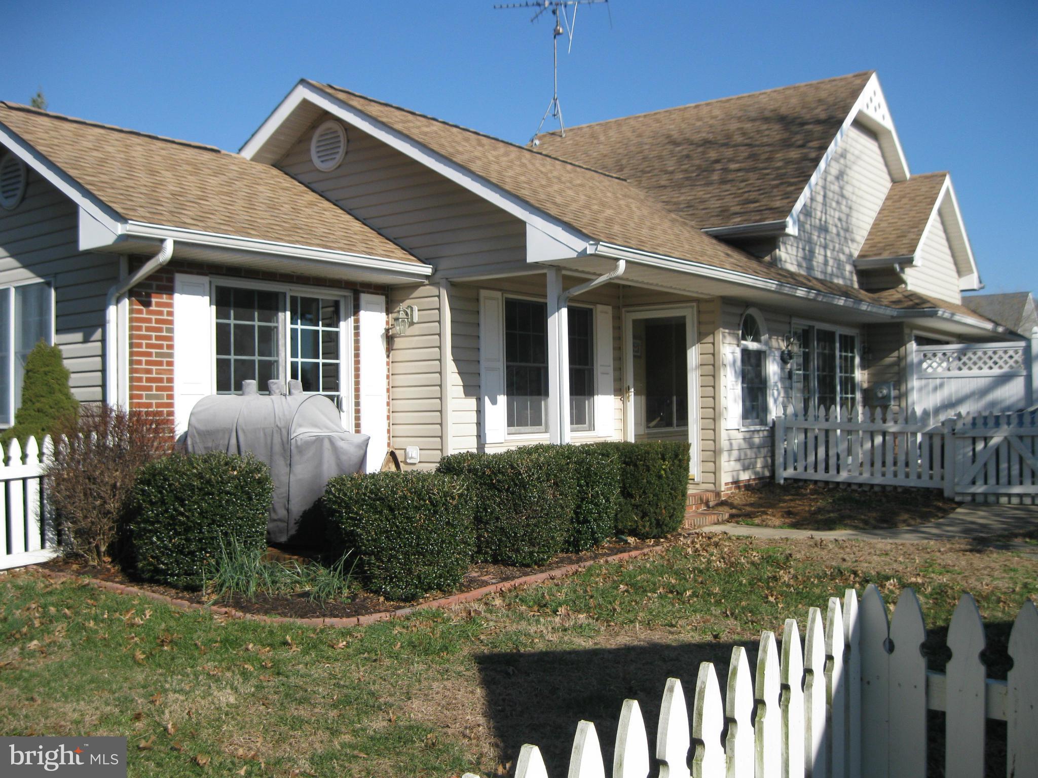 GREENVIEW WEST - Residential Lease