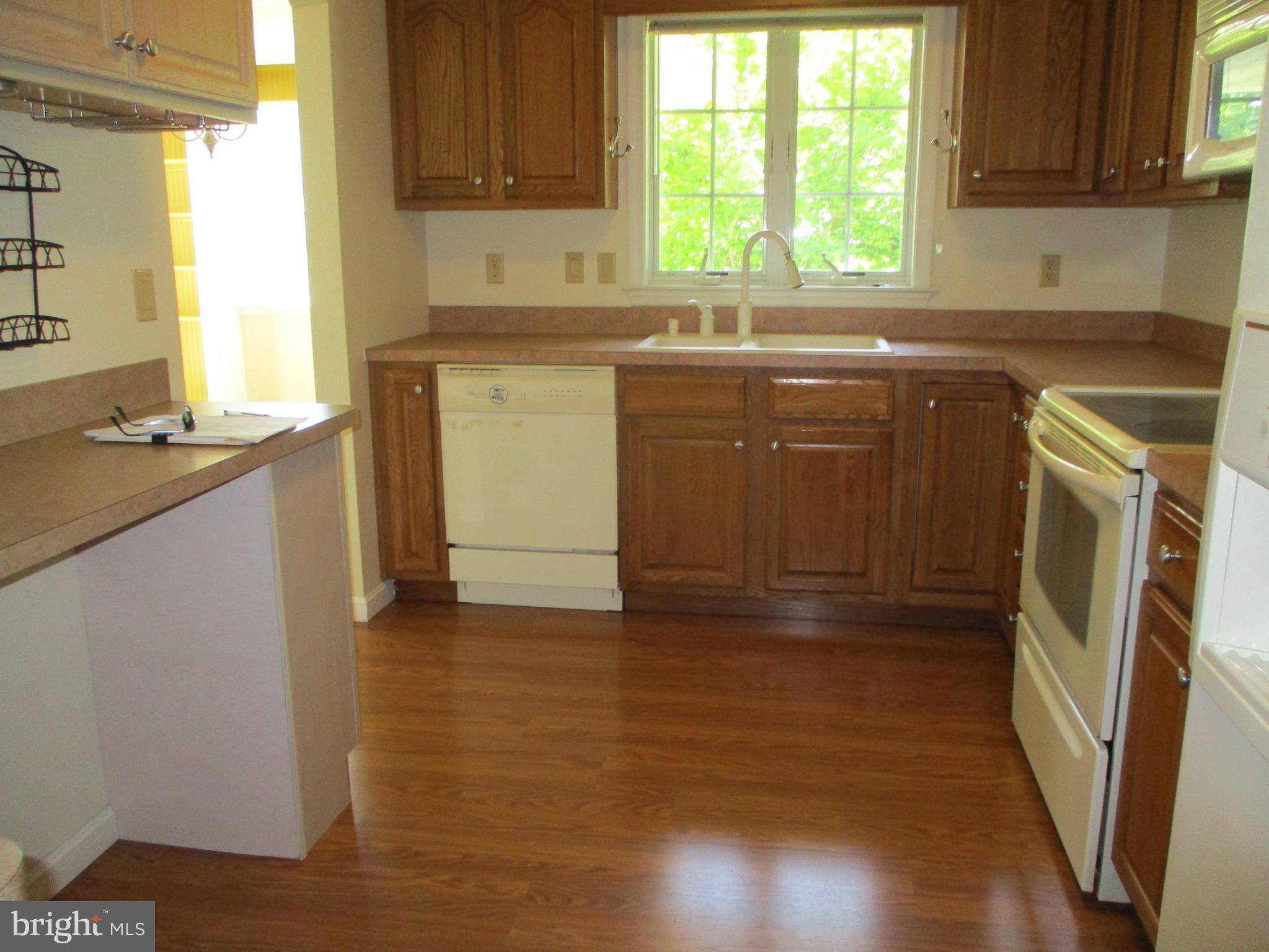 GREENVIEW WEST - Residential Lease