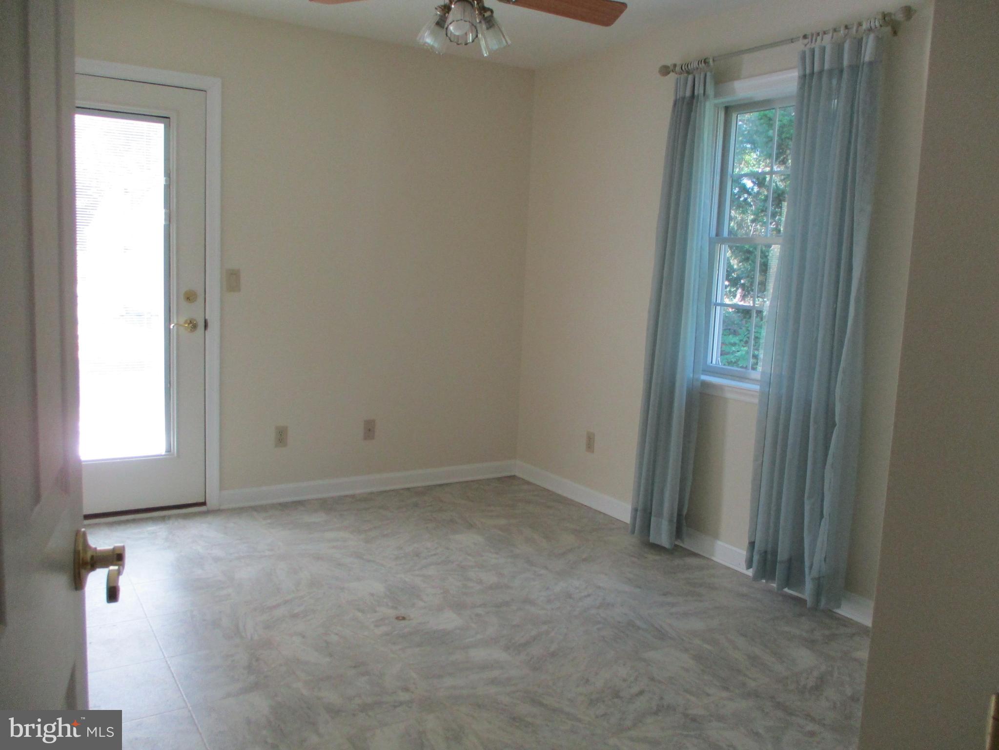 GREENVIEW WEST - Residential Lease