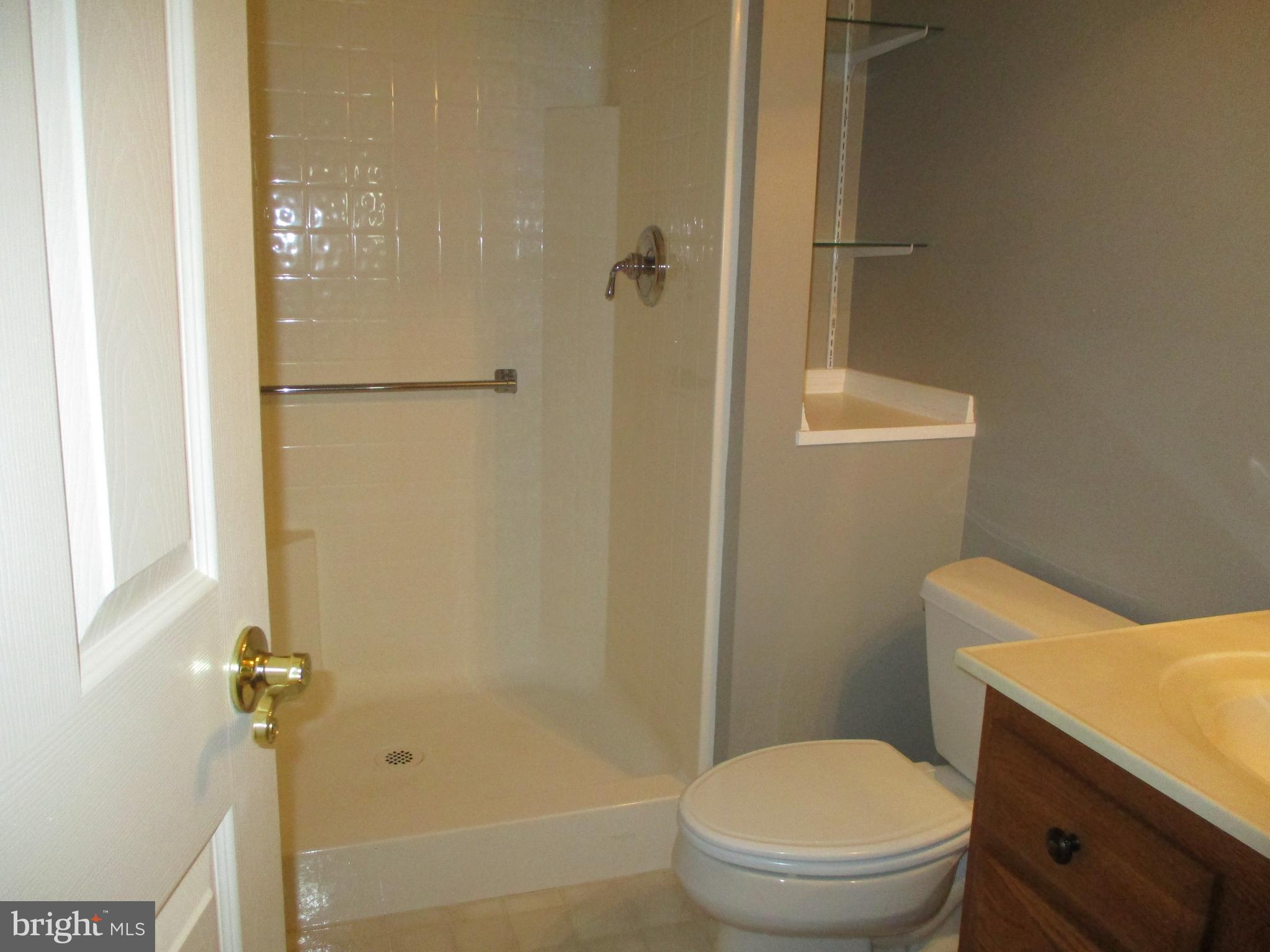 GREENVIEW WEST - Residential Lease