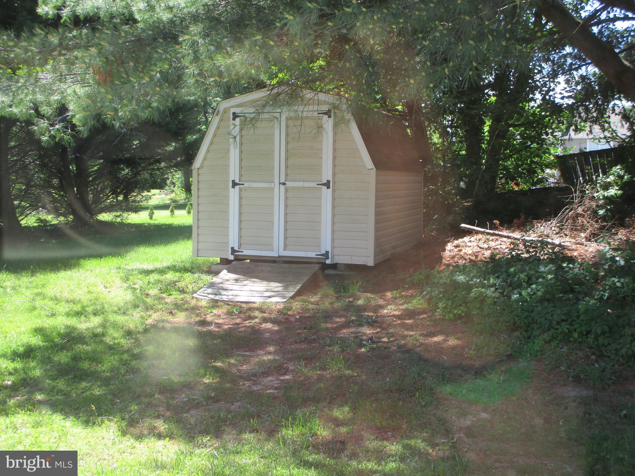 GREENVIEW WEST - Residential Lease