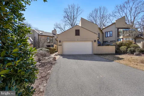 3004 Courtside Road, Bowie, MD MLS: MDPG2135314