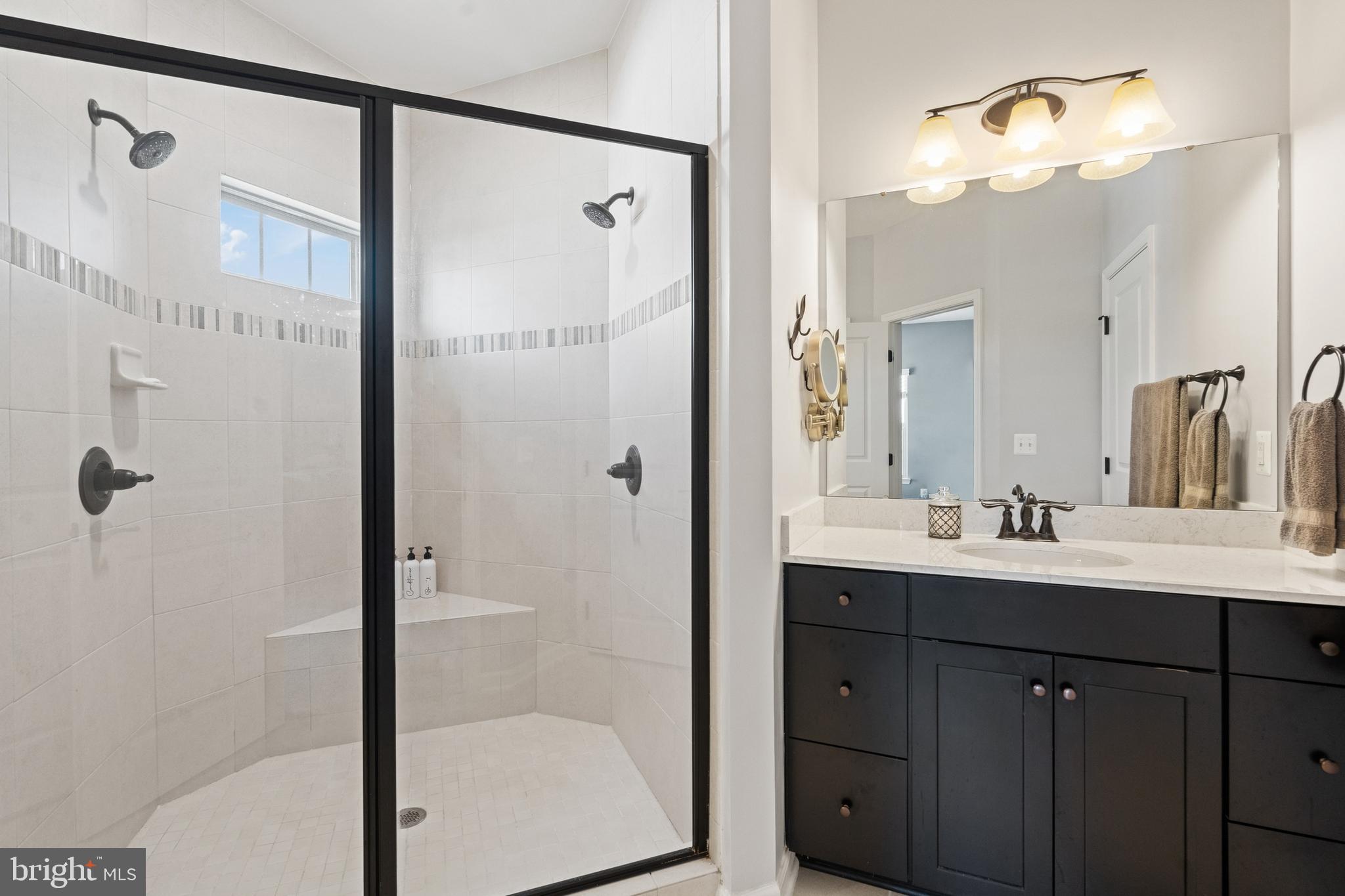 VIRGINIA MANOR - Residential