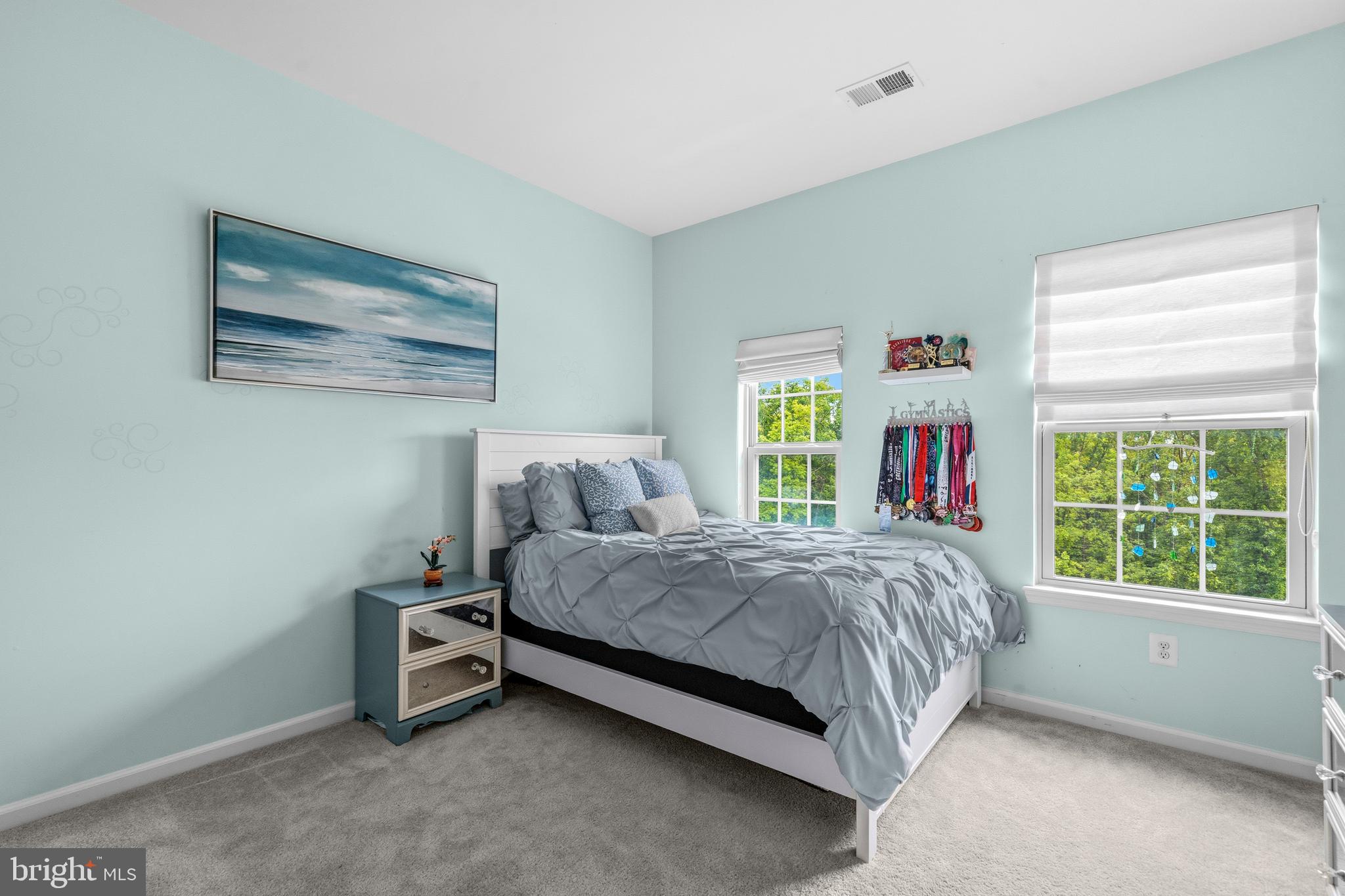 VIRGINIA MANOR - Residential