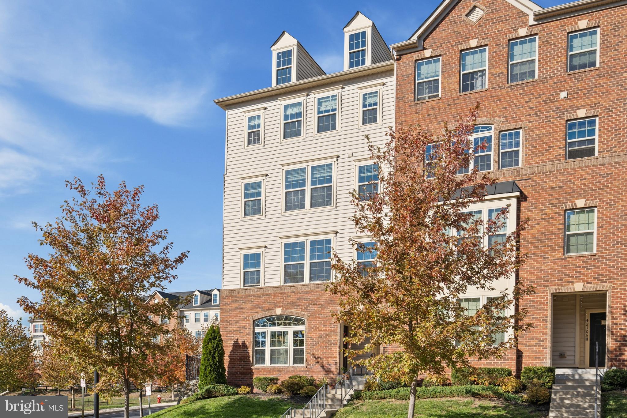 42102 WINNING GLORY DRIVE