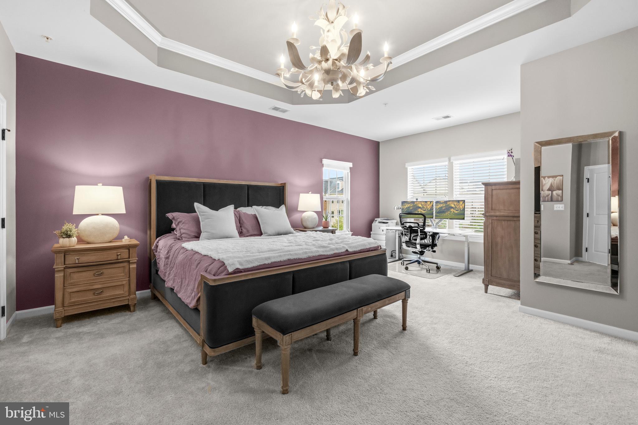 VIRGINIA MANOR - Residential