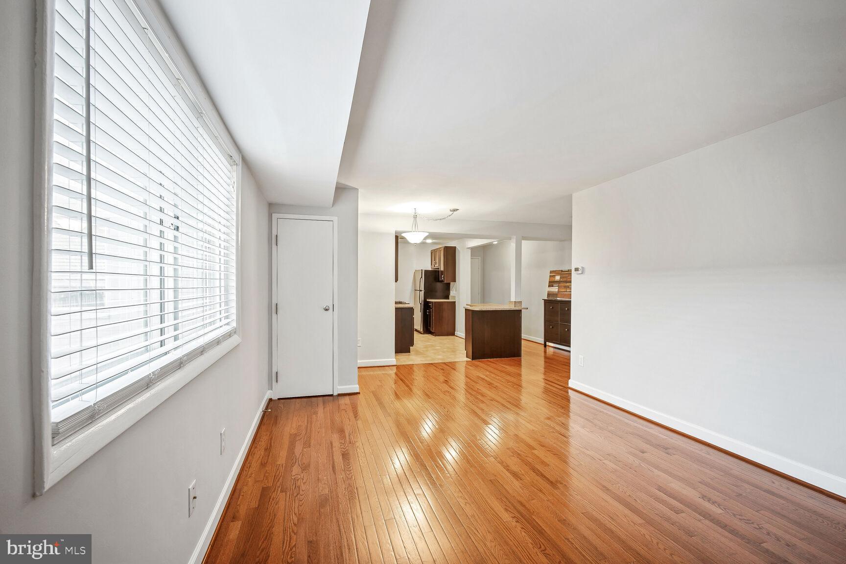 1221 N QUINN STREET N 11