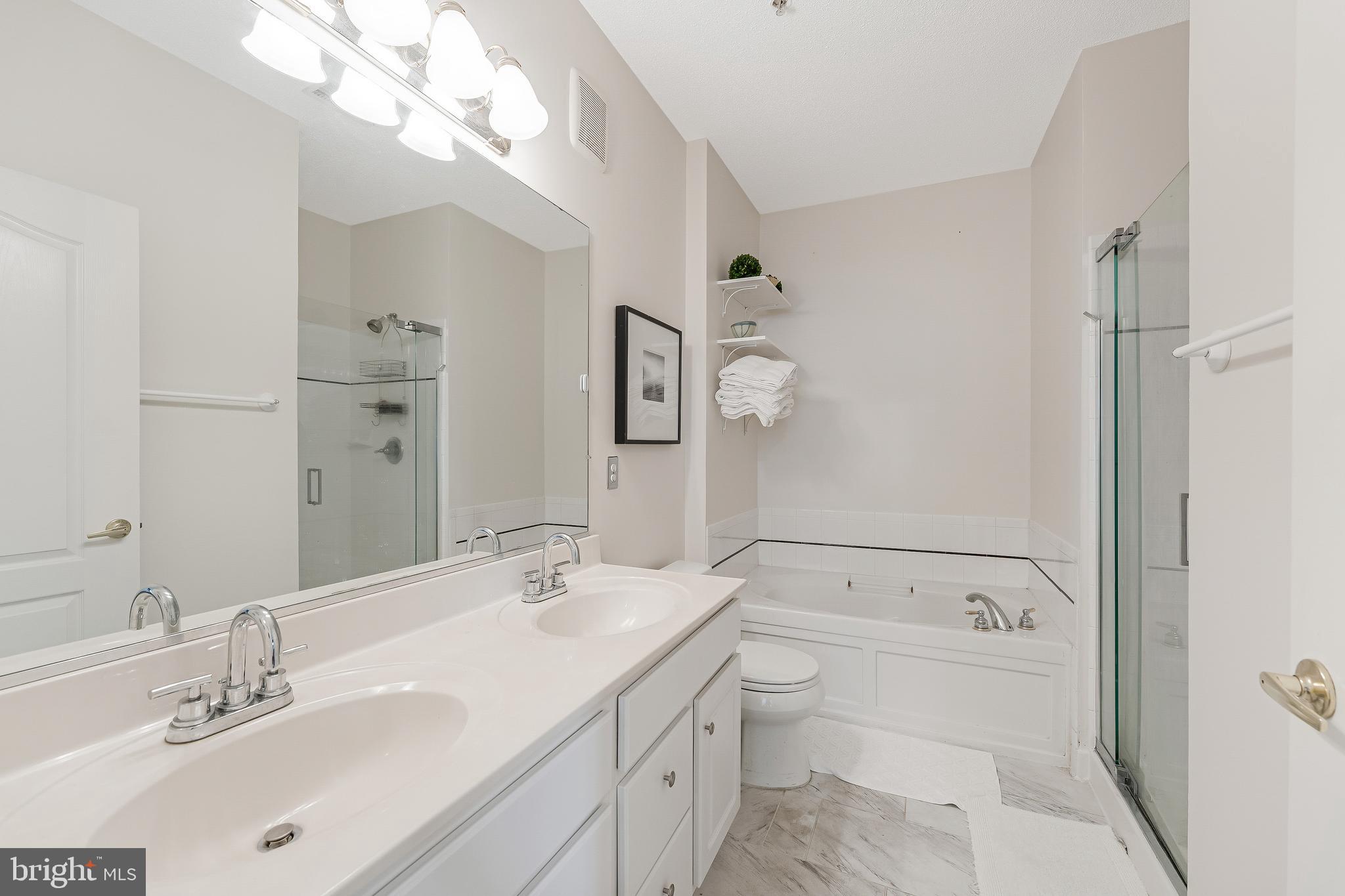 MADISON PARK AT WEST MARKET - Residential