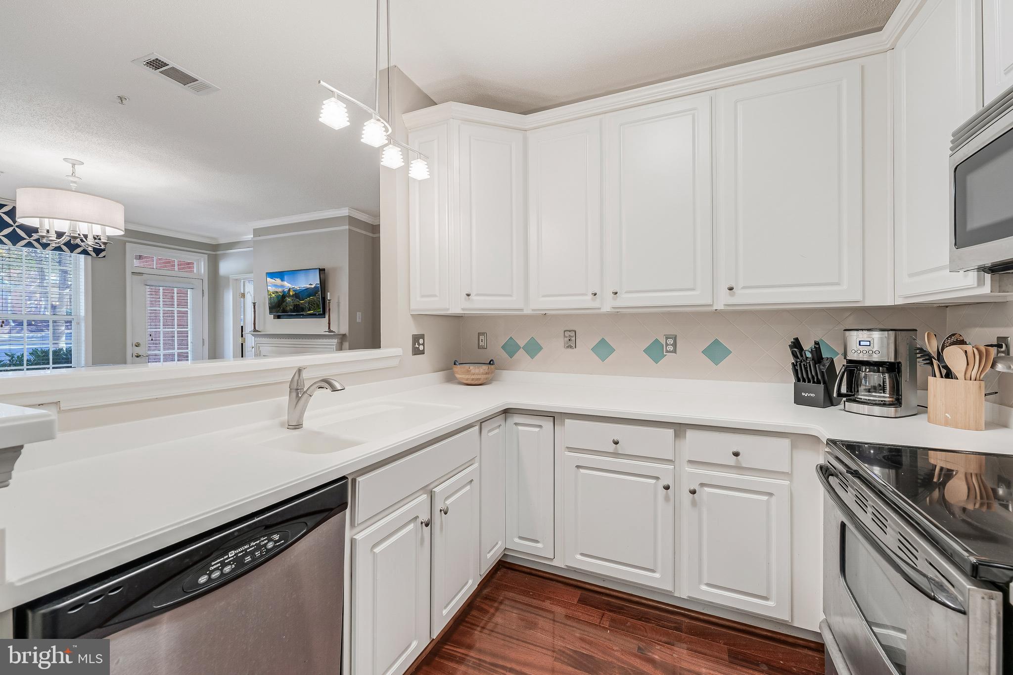 MADISON PARK AT WEST MARKET - Residential