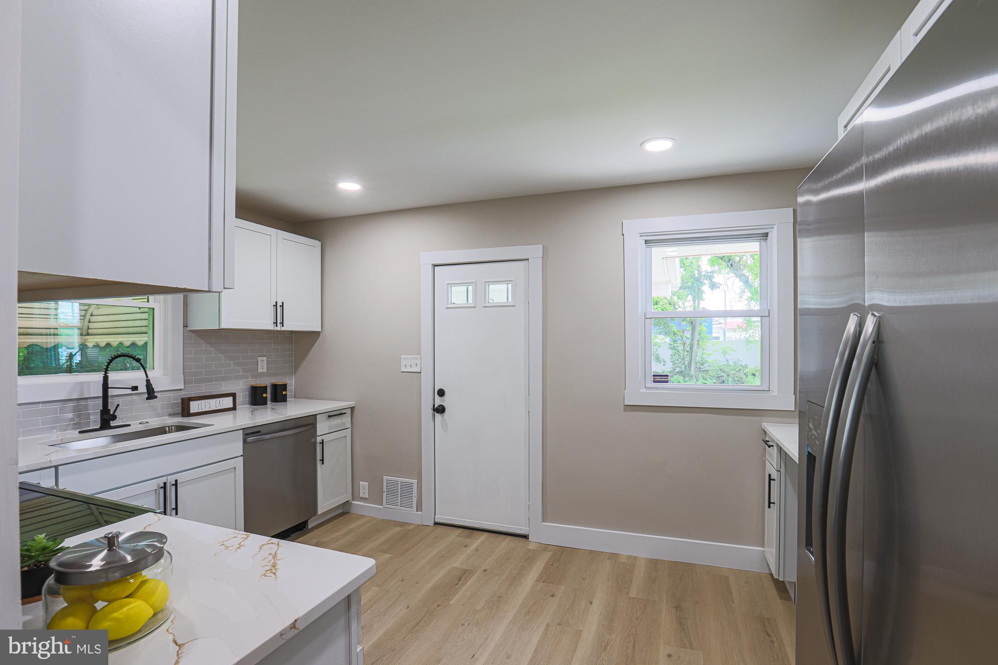 WINDSOR  MILL - Residential