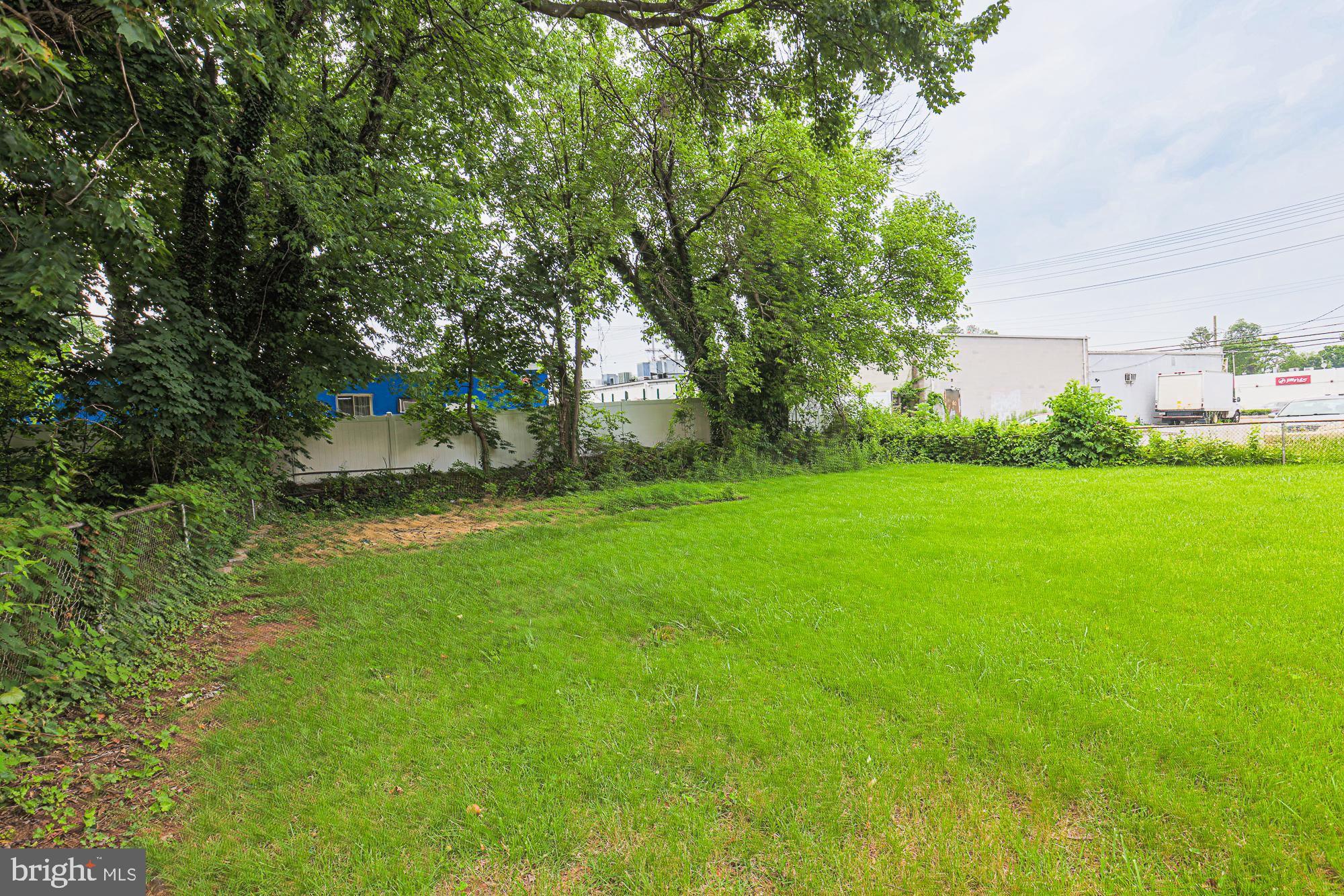 WINDSOR  MILL - Residential