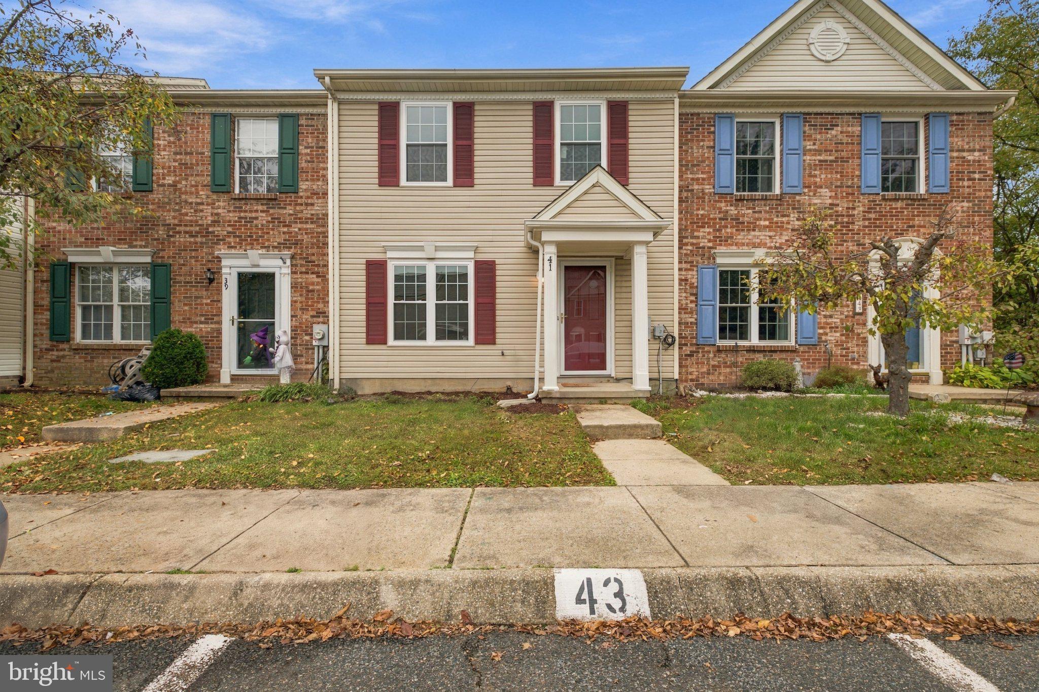 41 CHARTWELL COURT
