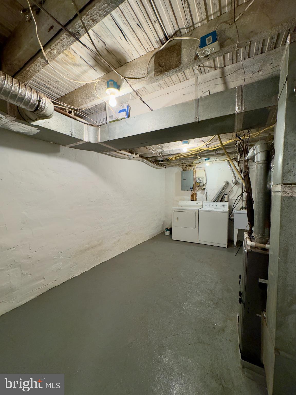 HARWOOD - Residential Lease