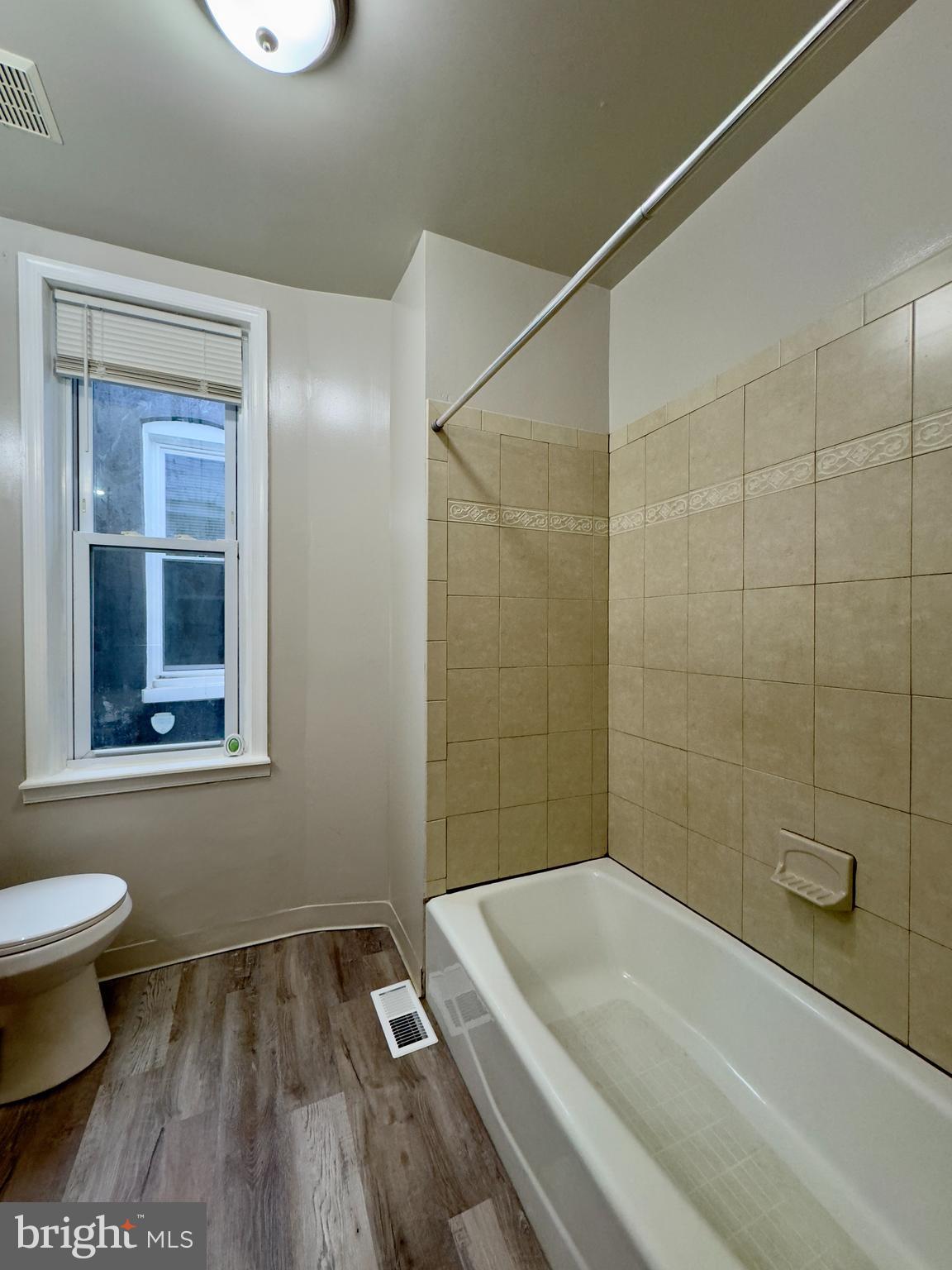 HARWOOD - Residential Lease