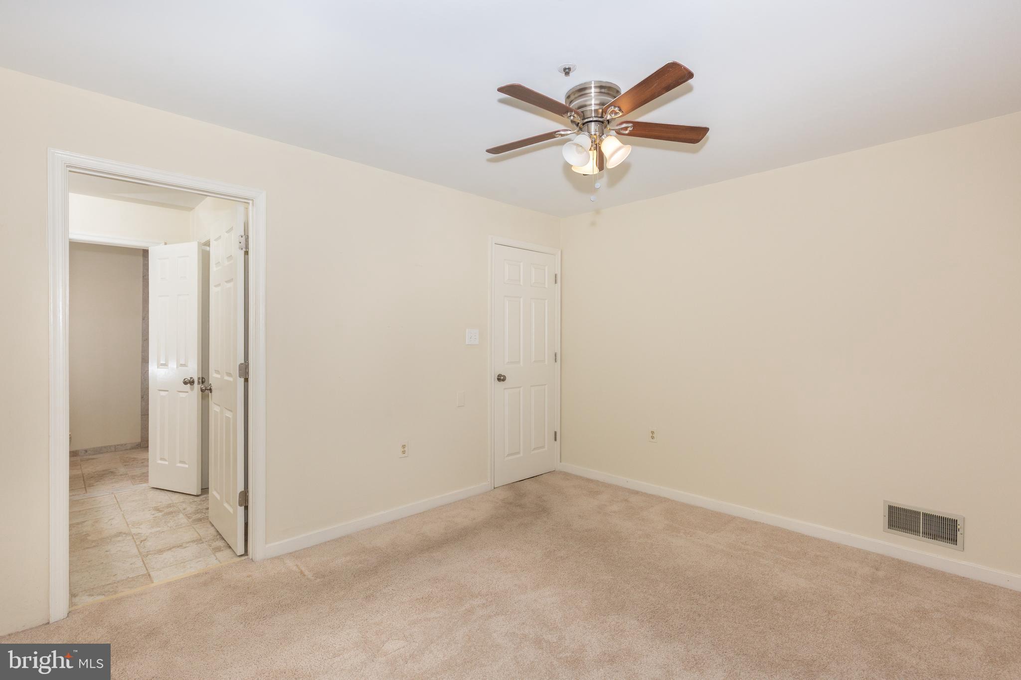 PARRS RIDGE - Residential