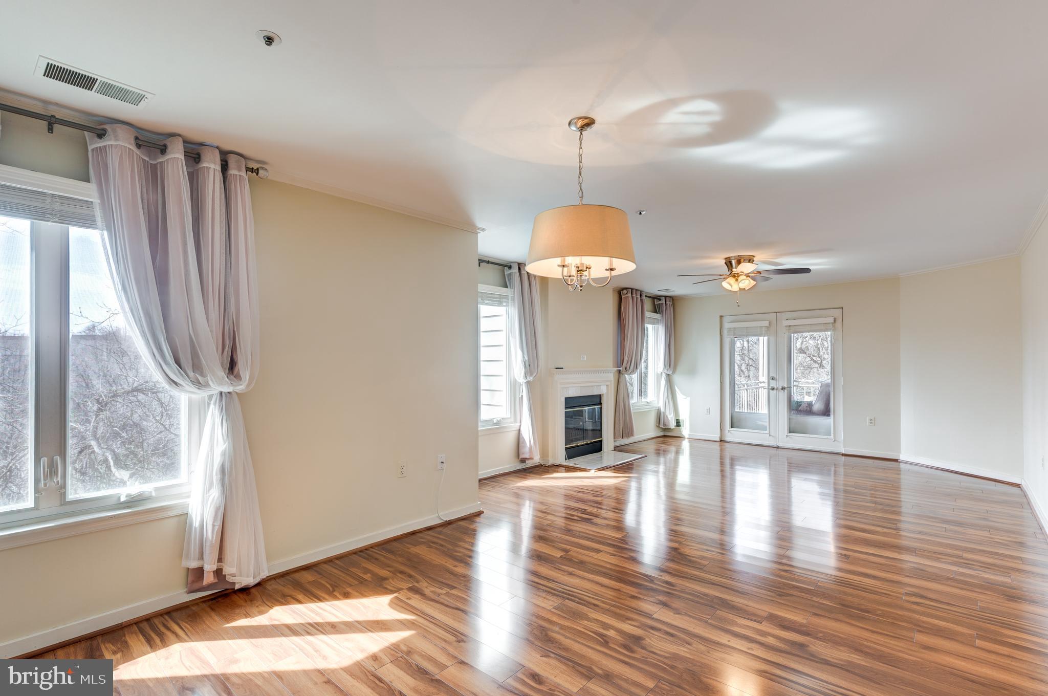 PARRS RIDGE - Residential