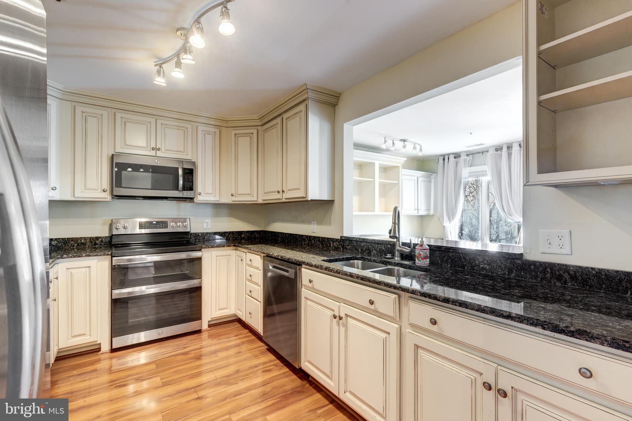 PARRS RIDGE - Residential